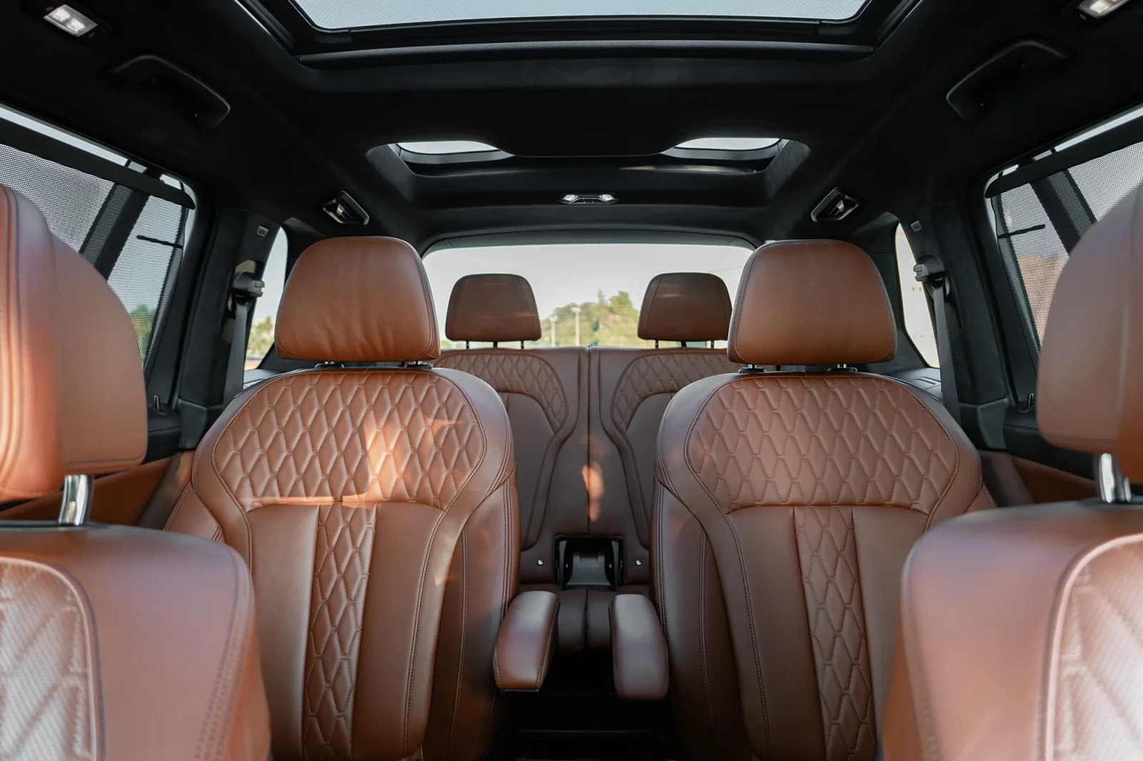 Loyer BMW X7  Bleu 2022 en Abou Dabi - 7 