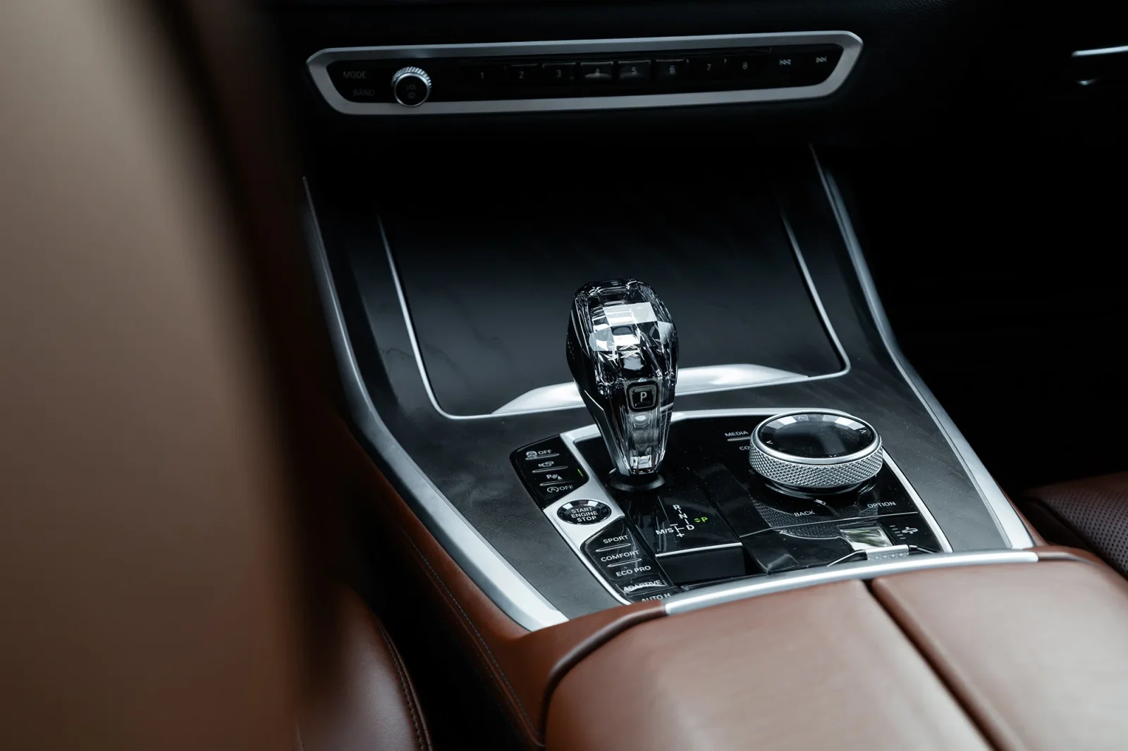 Loyer BMW X7  Bleu 2022 en Abou Dabi - 5 