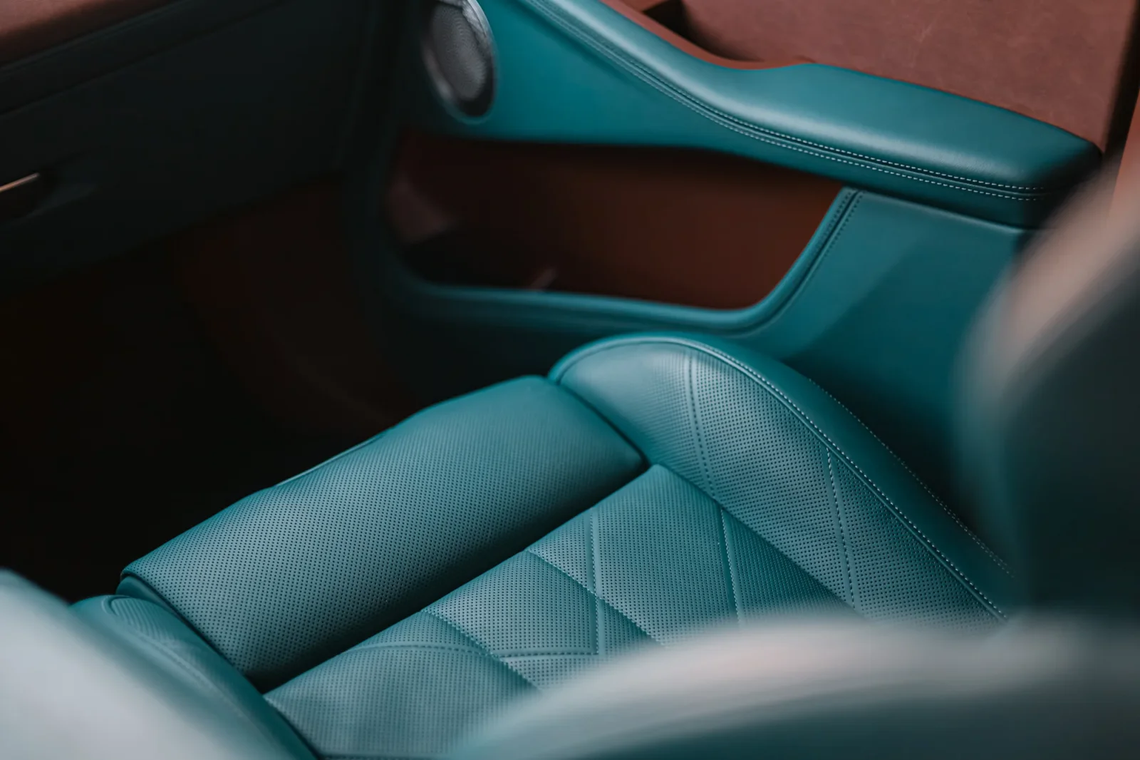 Alquiler BMW XM  Azul 2023 en Abu Dabi - 14 