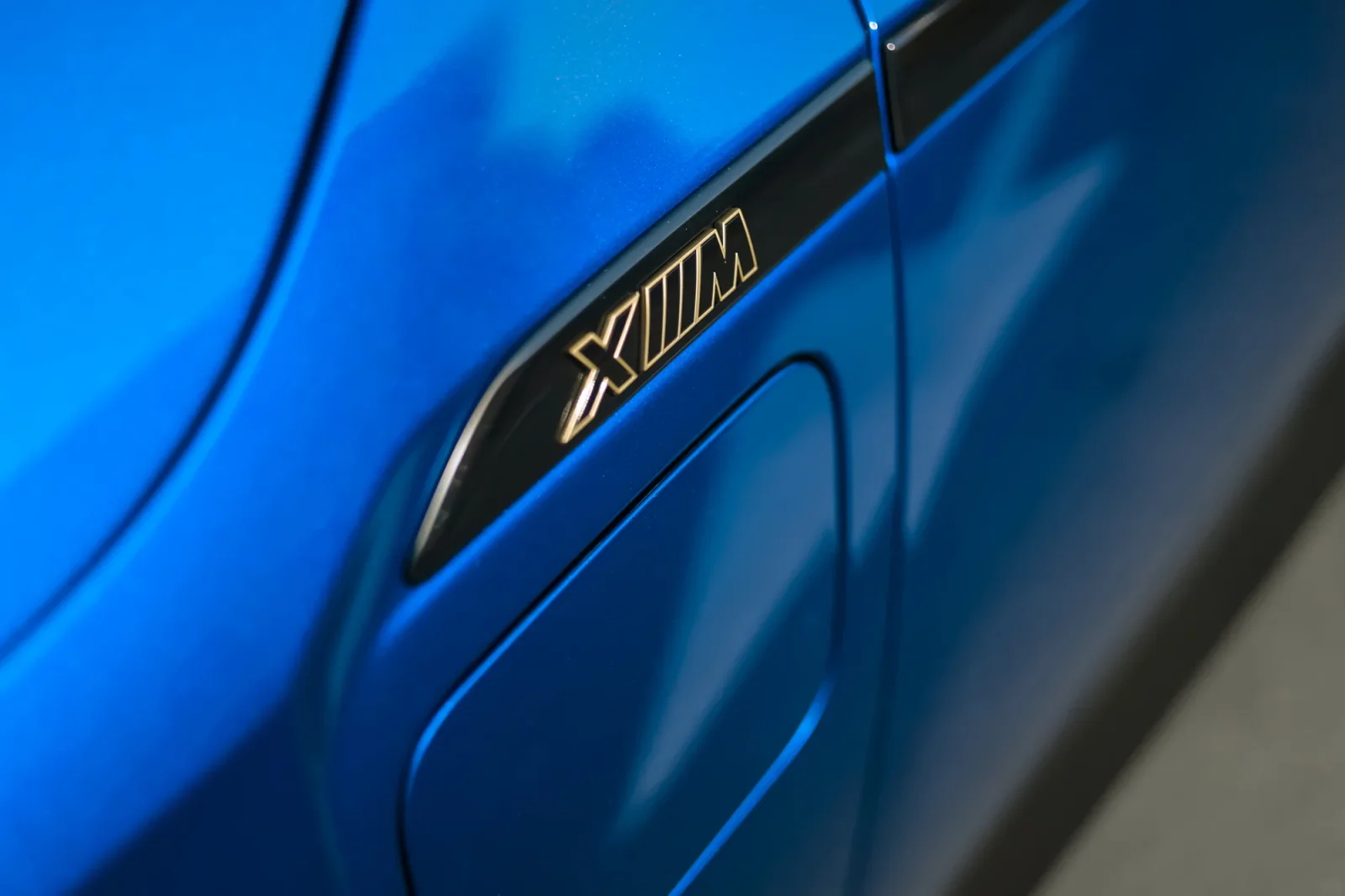 Alquiler BMW XM  Azul 2023 en Abu Dabi - 20 