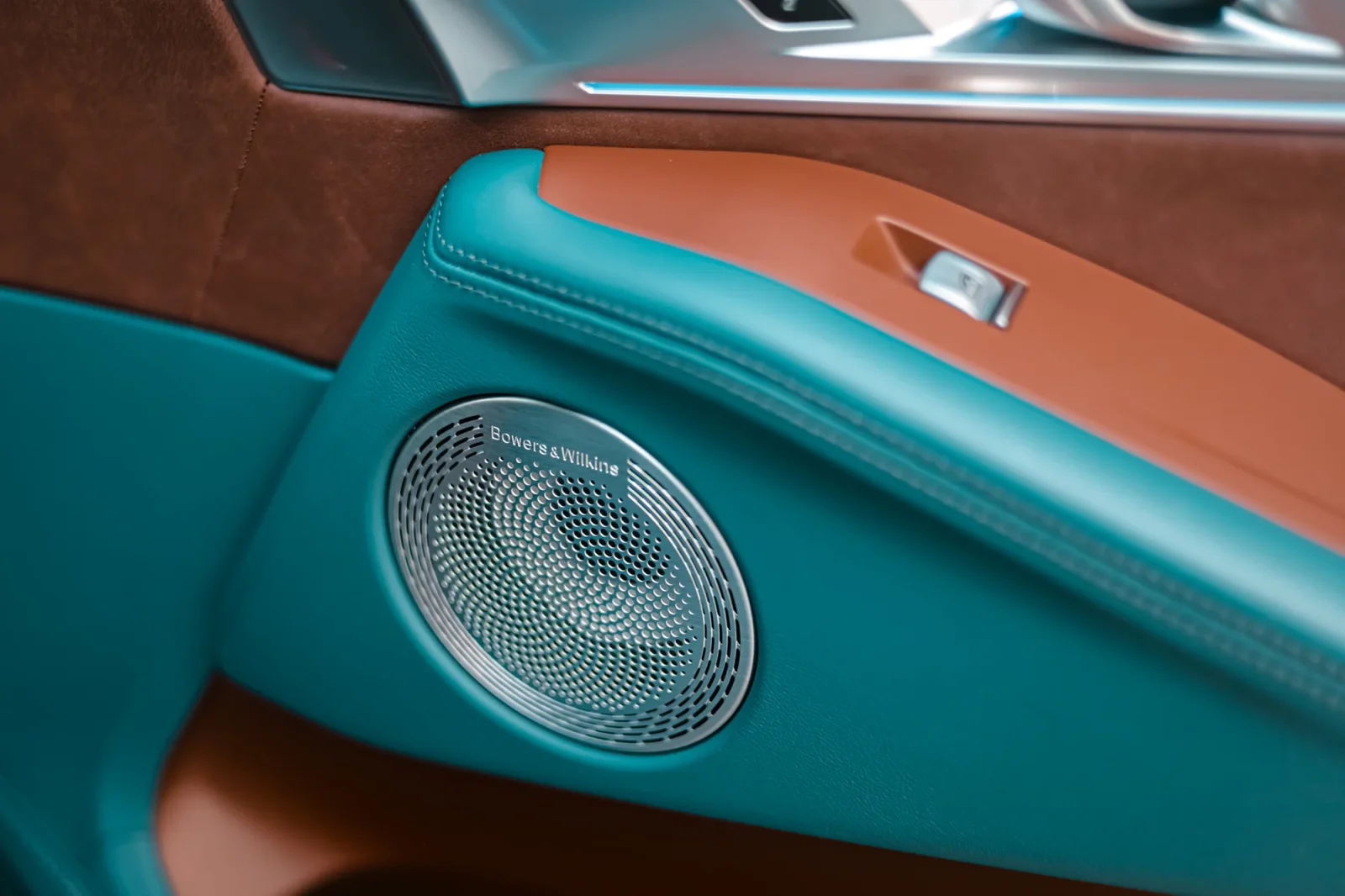 Alquiler BMW XM  Azul 2023 en Abu Dabi - 8 