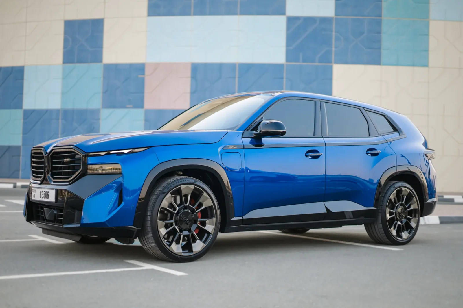 Alquiler BMW XM  Azul 2023 en Abu Dabi - 17 