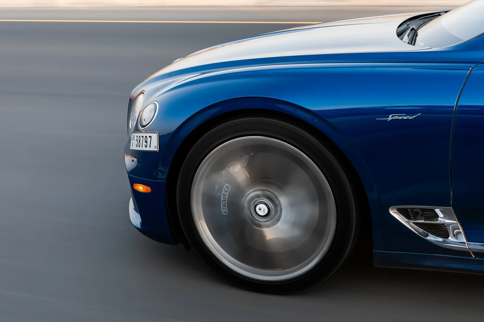 Affitto Bentley Continental  Blu 2022 in Abu Dhabi - 14 