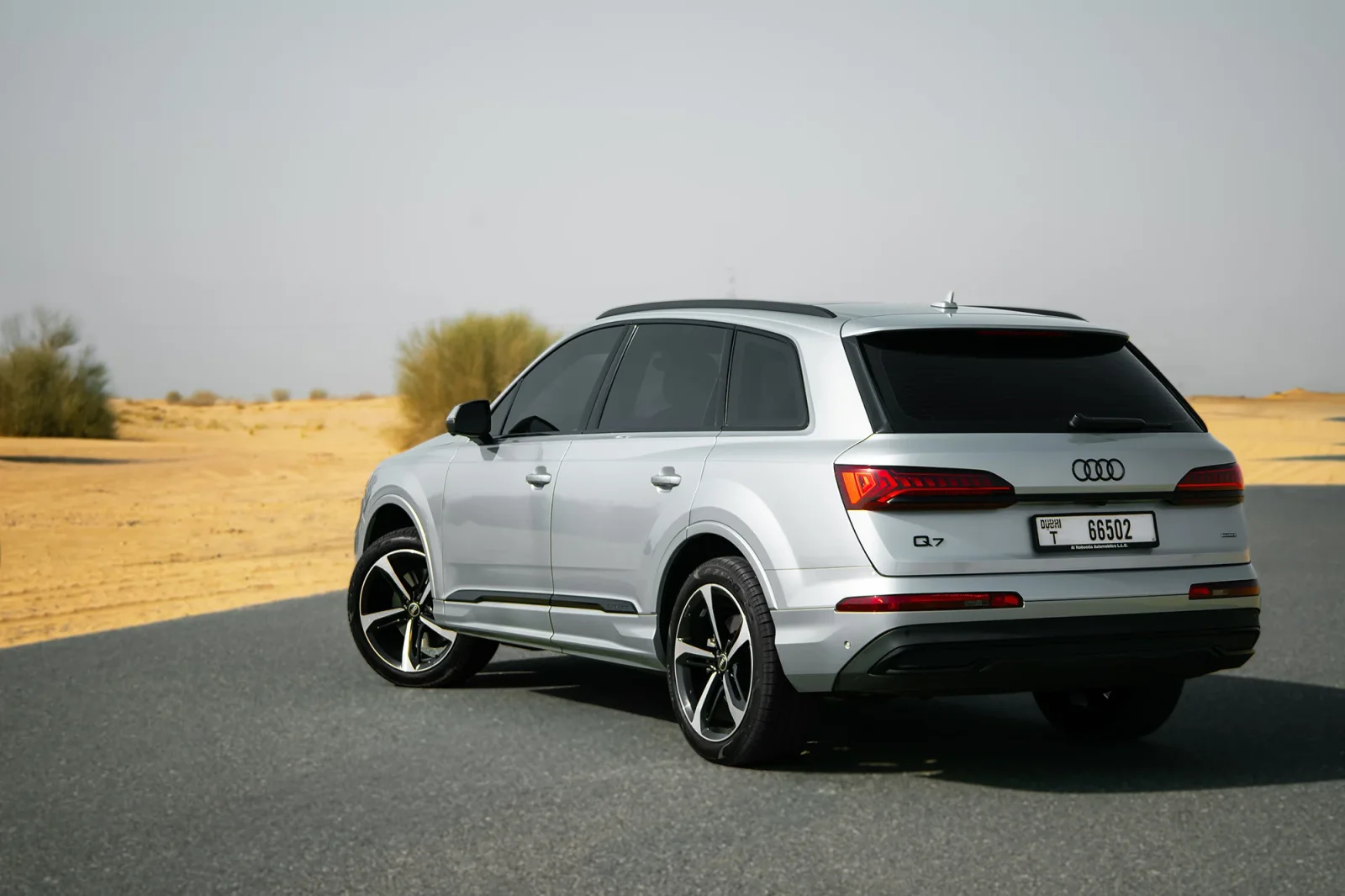 Miete Audi Q7  Silber 2023 in der Abu Dhabi - 12 