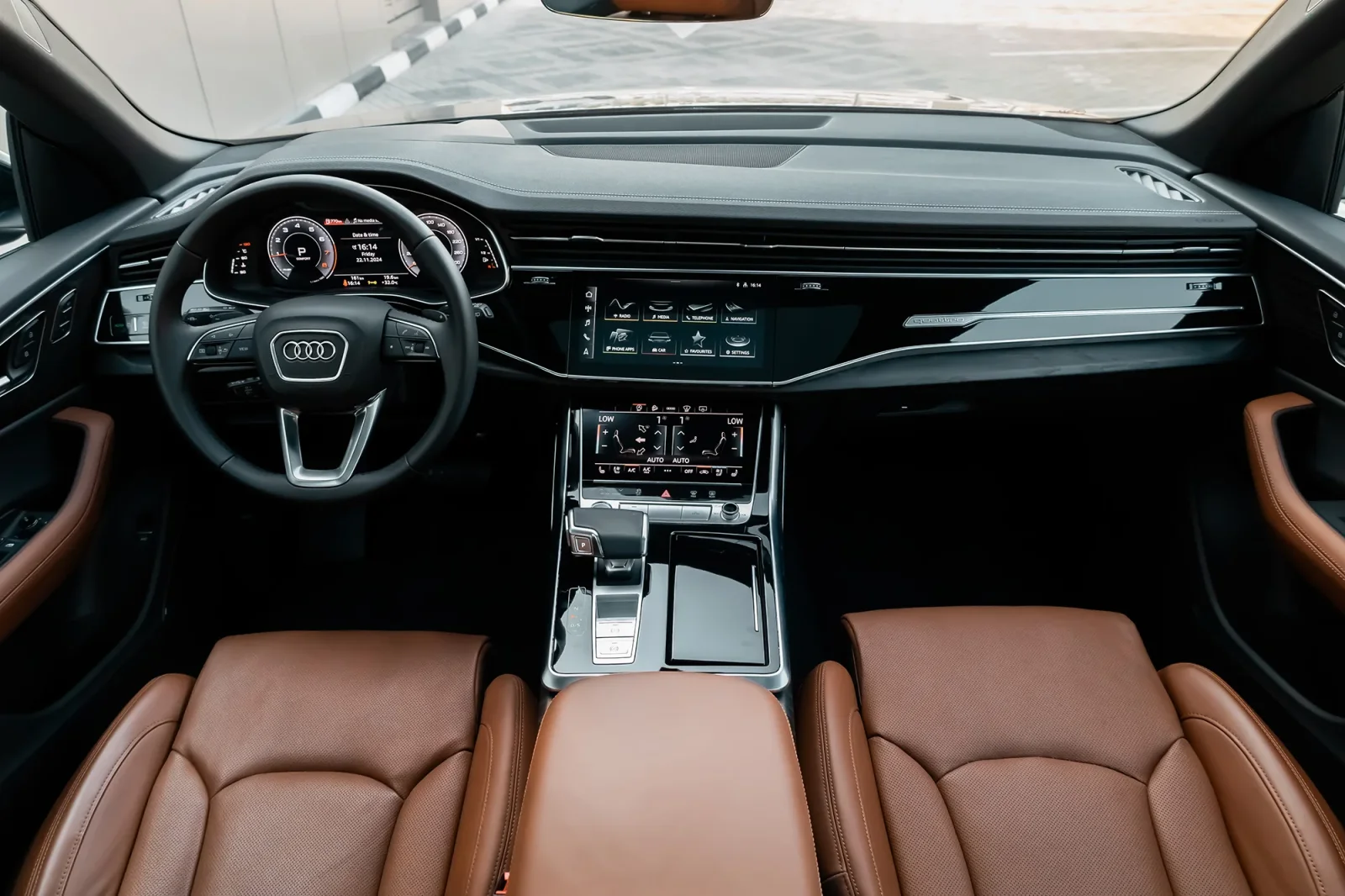 Alquiler Audi Q8  Gris 2023 en Abu Dabi - 7 