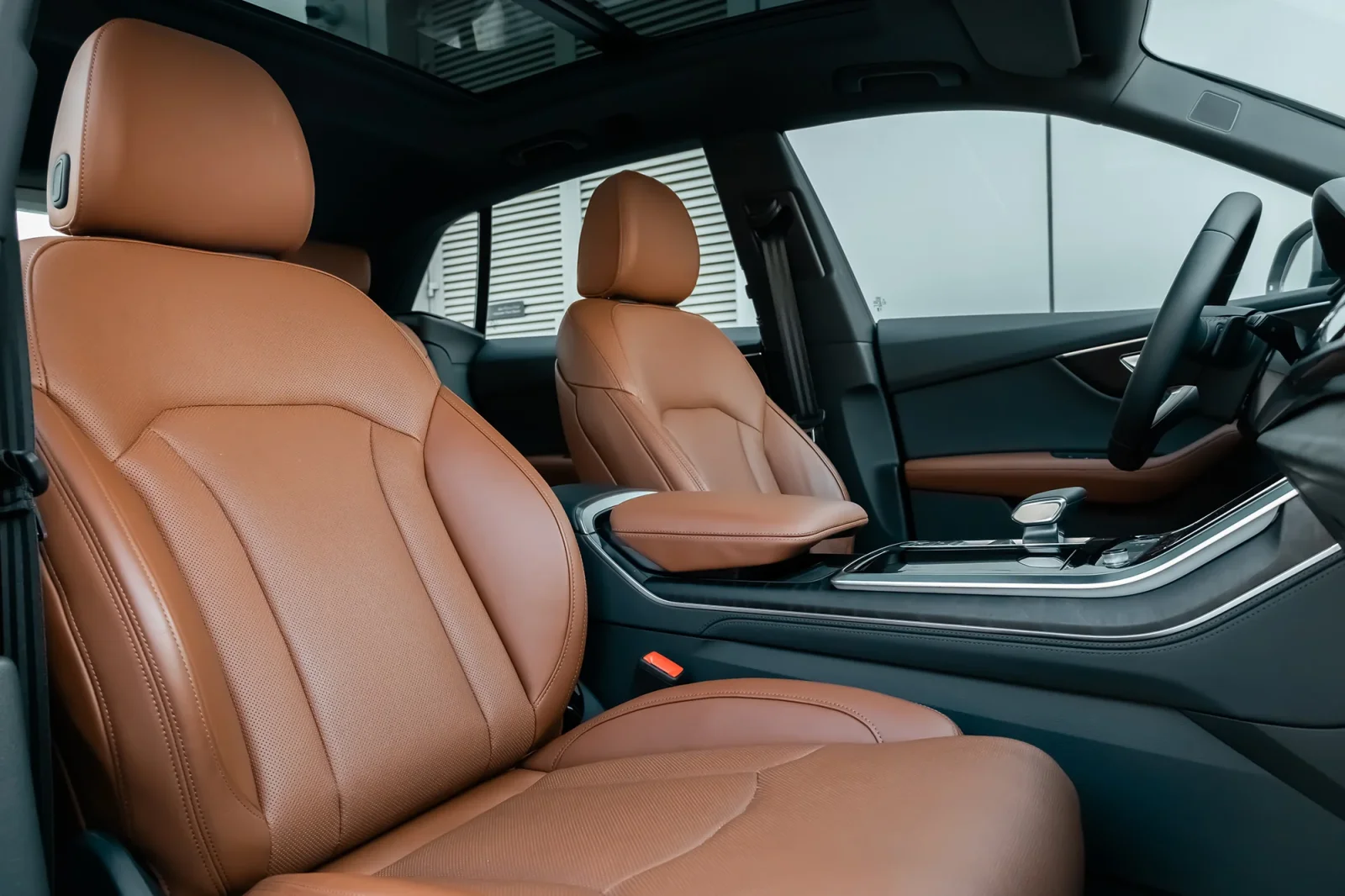 Alquiler Audi Q8  Gris 2023 en Abu Dabi - 8 