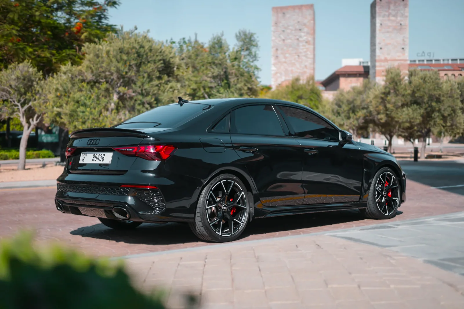 Miete Audi RS3  Schwarz 2023 in der Abu Dhabi - 17 