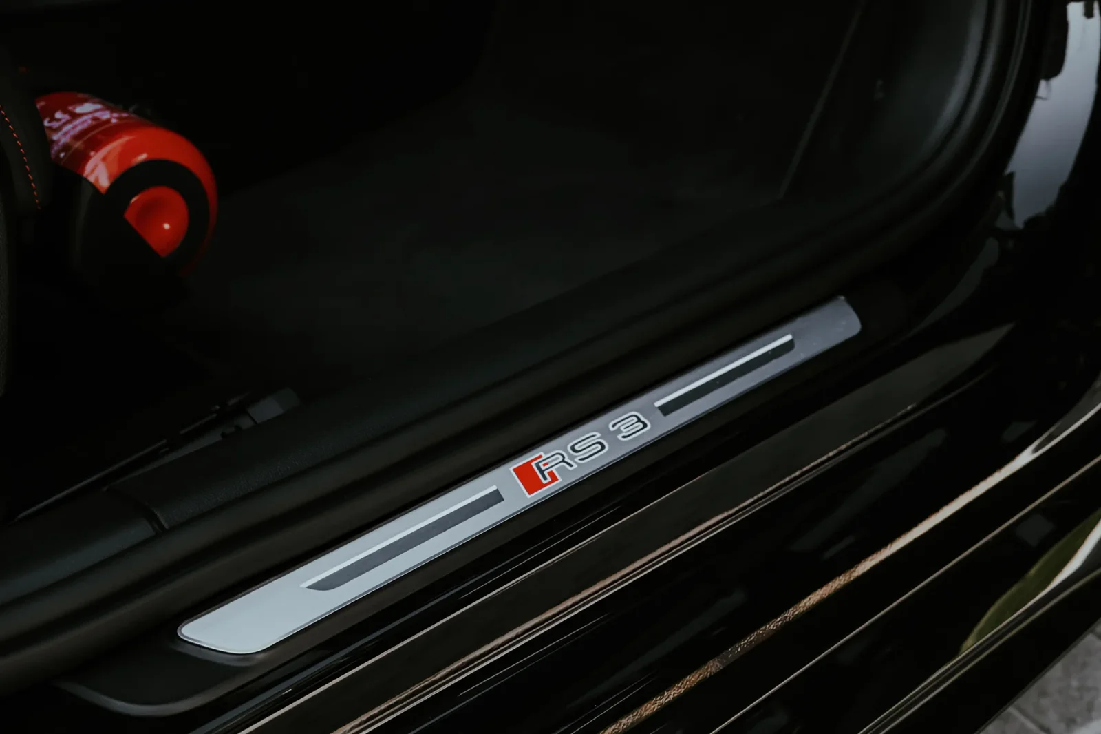 Miete Audi RS3  Schwarz 2023 in der Abu Dhabi - 9 