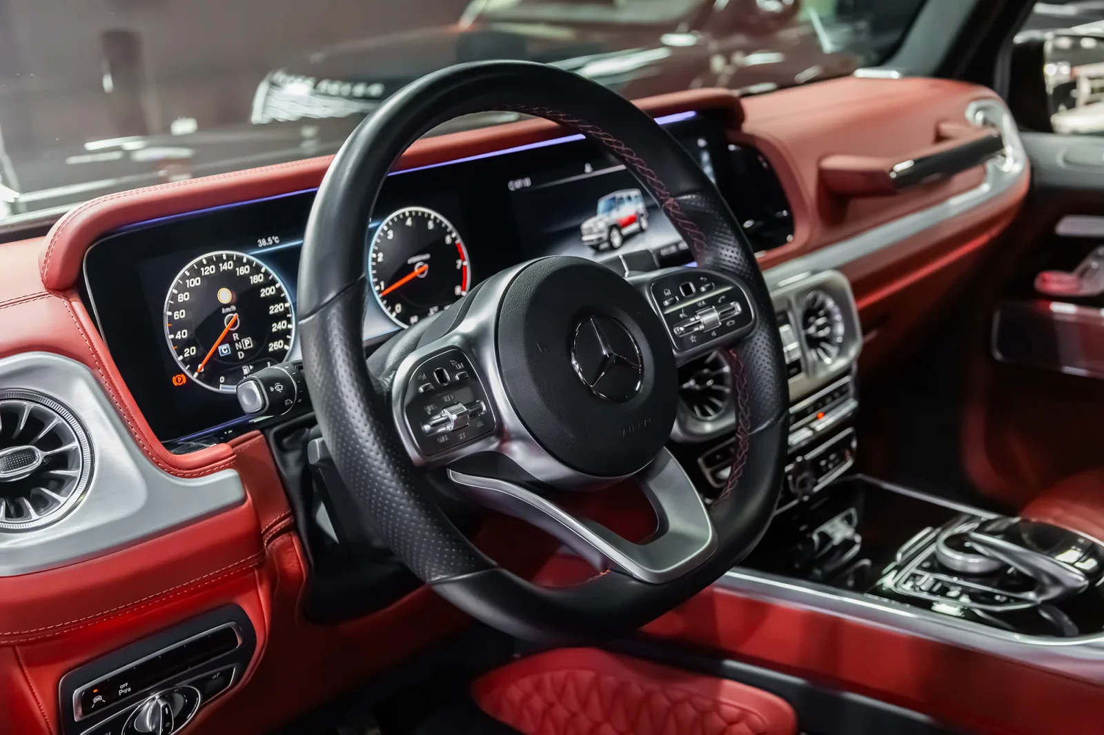 Rent Mercedes-Benz G-Class  BRABUS 800  Black 2021 in Abu Dhabi - 4 