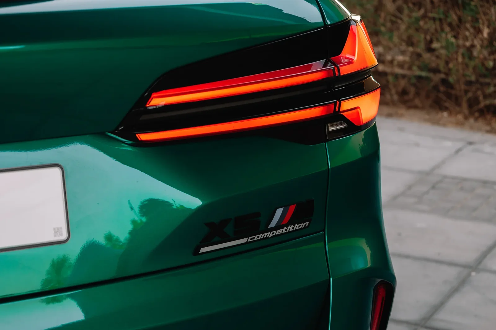 Affitto BMW X5 M Competition Verde 2024 in Abu Dhabi - 14 