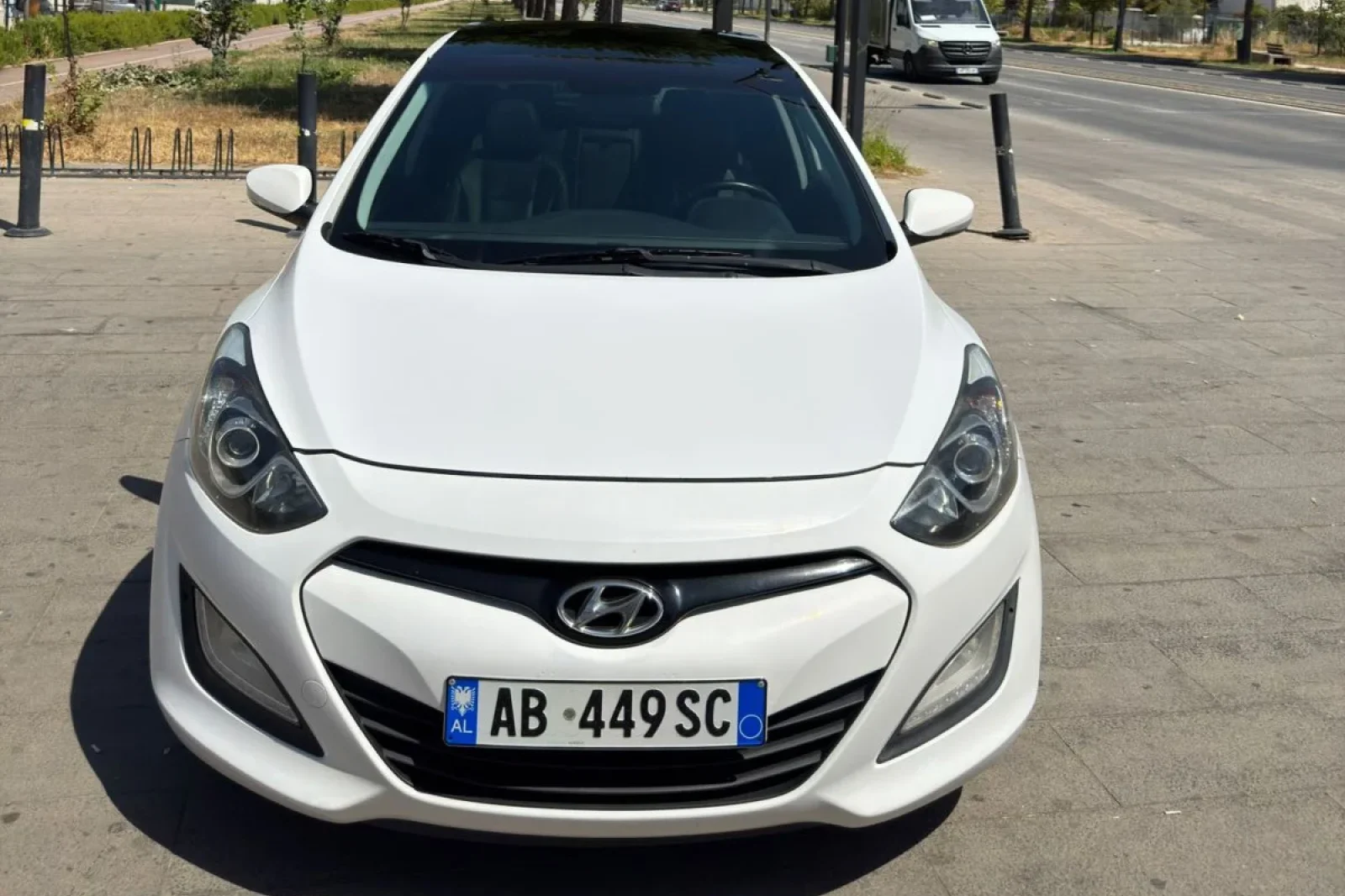 Rent Hyundai i30  White 2013 in Tirana - 2 