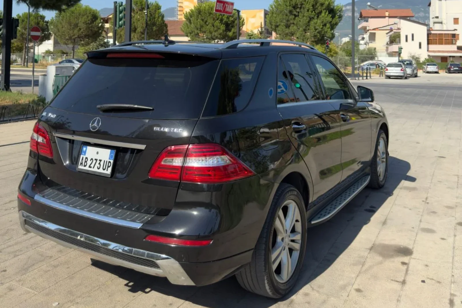 Rent Mercedes-Benz M-Class ML350 Bluetec Black 2013 in Tirana - 6 