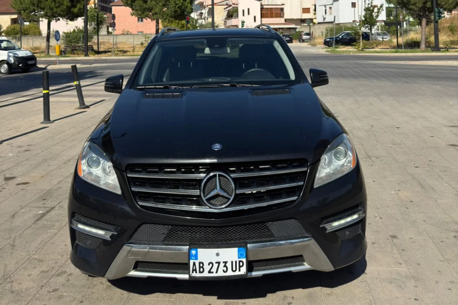 Rent Mercedes-Benz M-Class ML350 Bluetec Black 2013 in Tirana - 2 