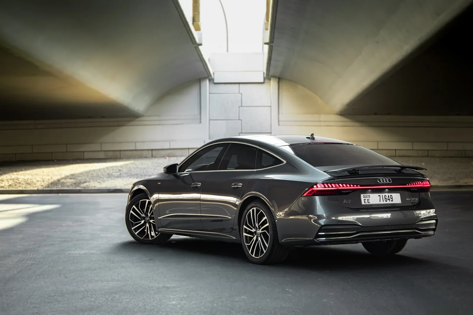 Аренда Audi A7  Серый 2024 в Абу-Даби - 10 