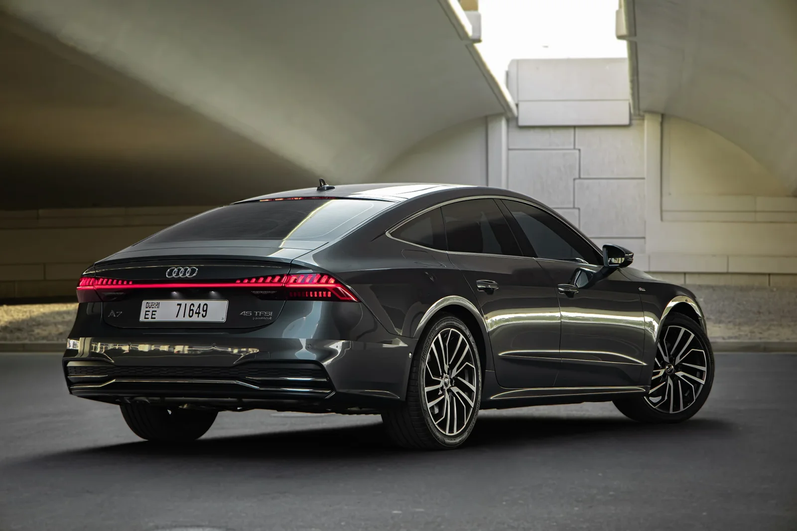 Аренда Audi A7  Серый 2024 в Абу-Даби - 11 
