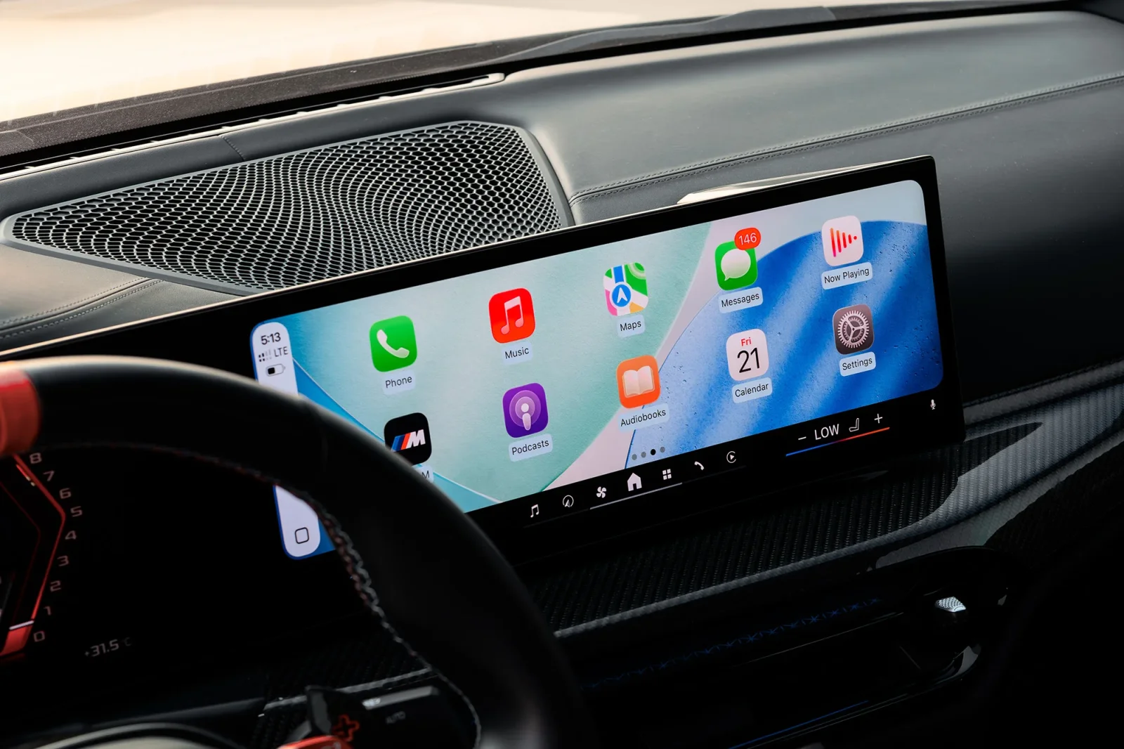 Huren BMW M3 Competition Grijs 2025 in Abu Dhabi - 5 