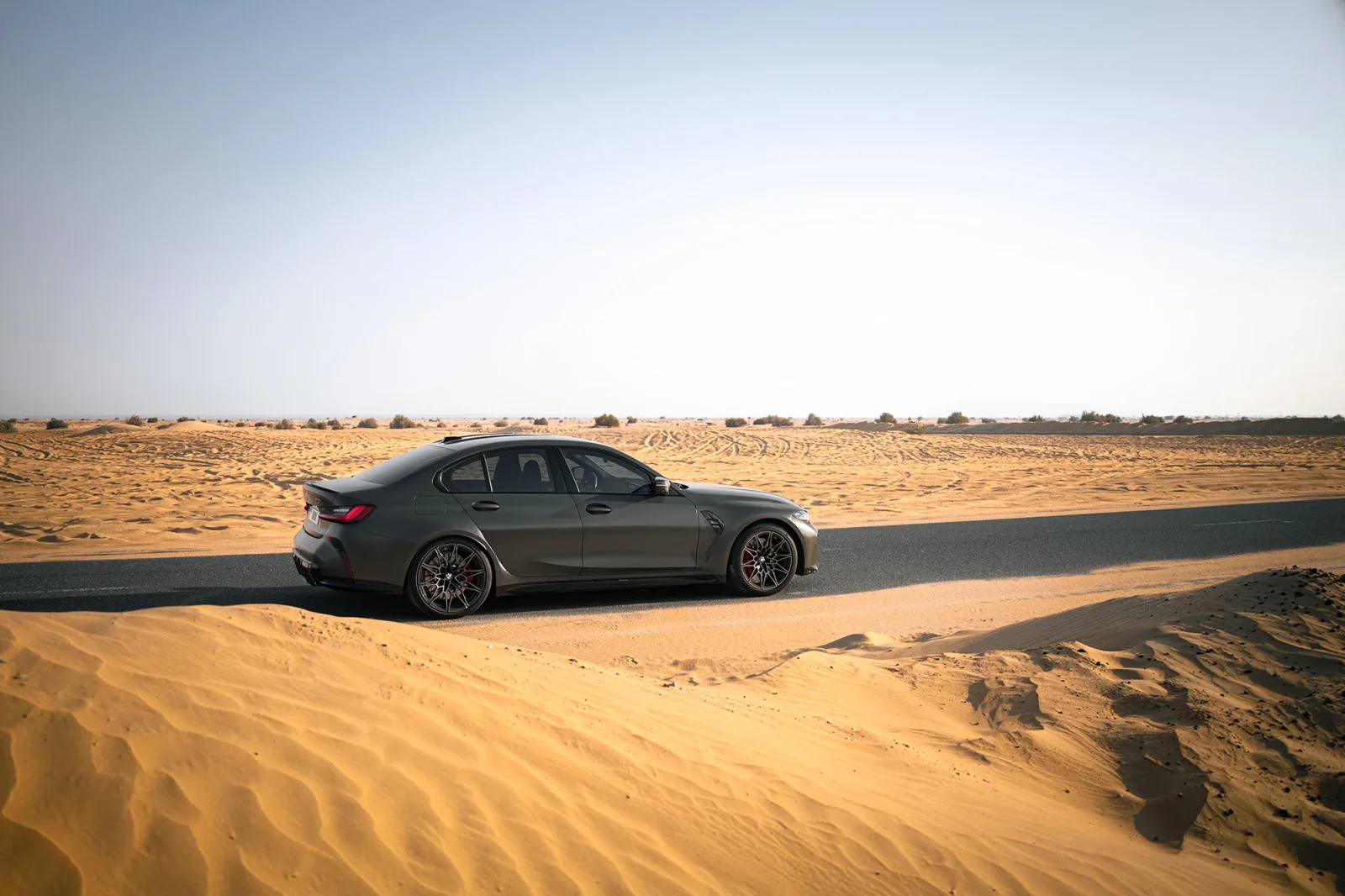 Huren BMW M3 Competition Grijs 2025 in Abu Dhabi - 11 