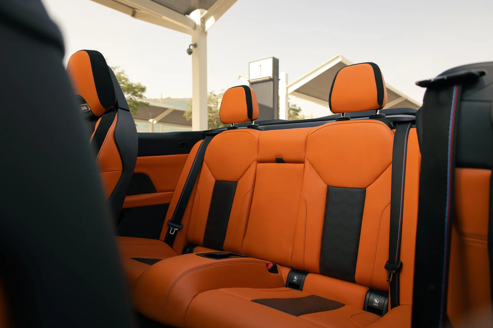 Аренда BMW M4 Competition Серый 2023 в Абу-Даби - 5 