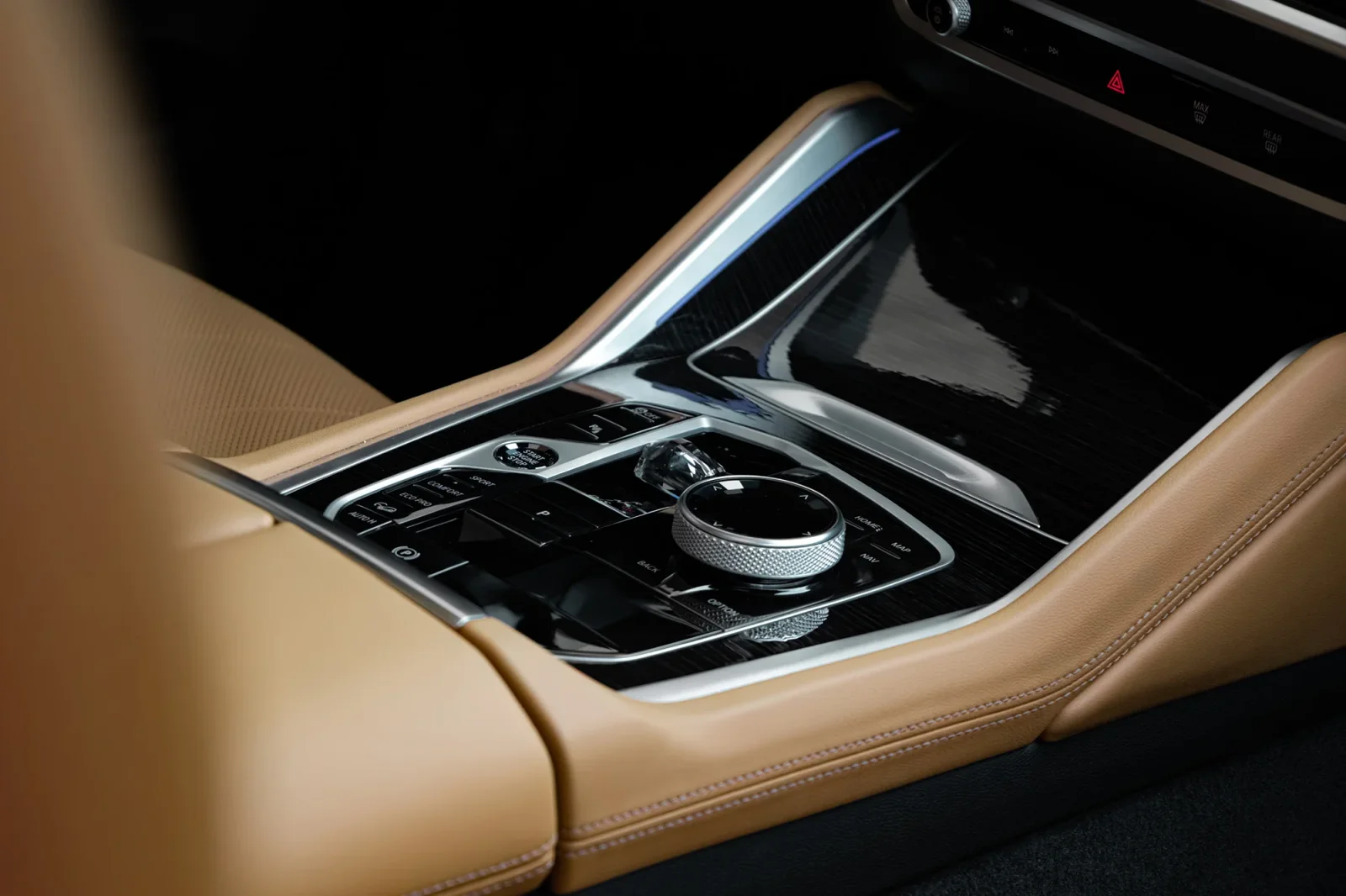 Huren BMW X6 40i Grijs 2025 in Abu Dhabi - 14 