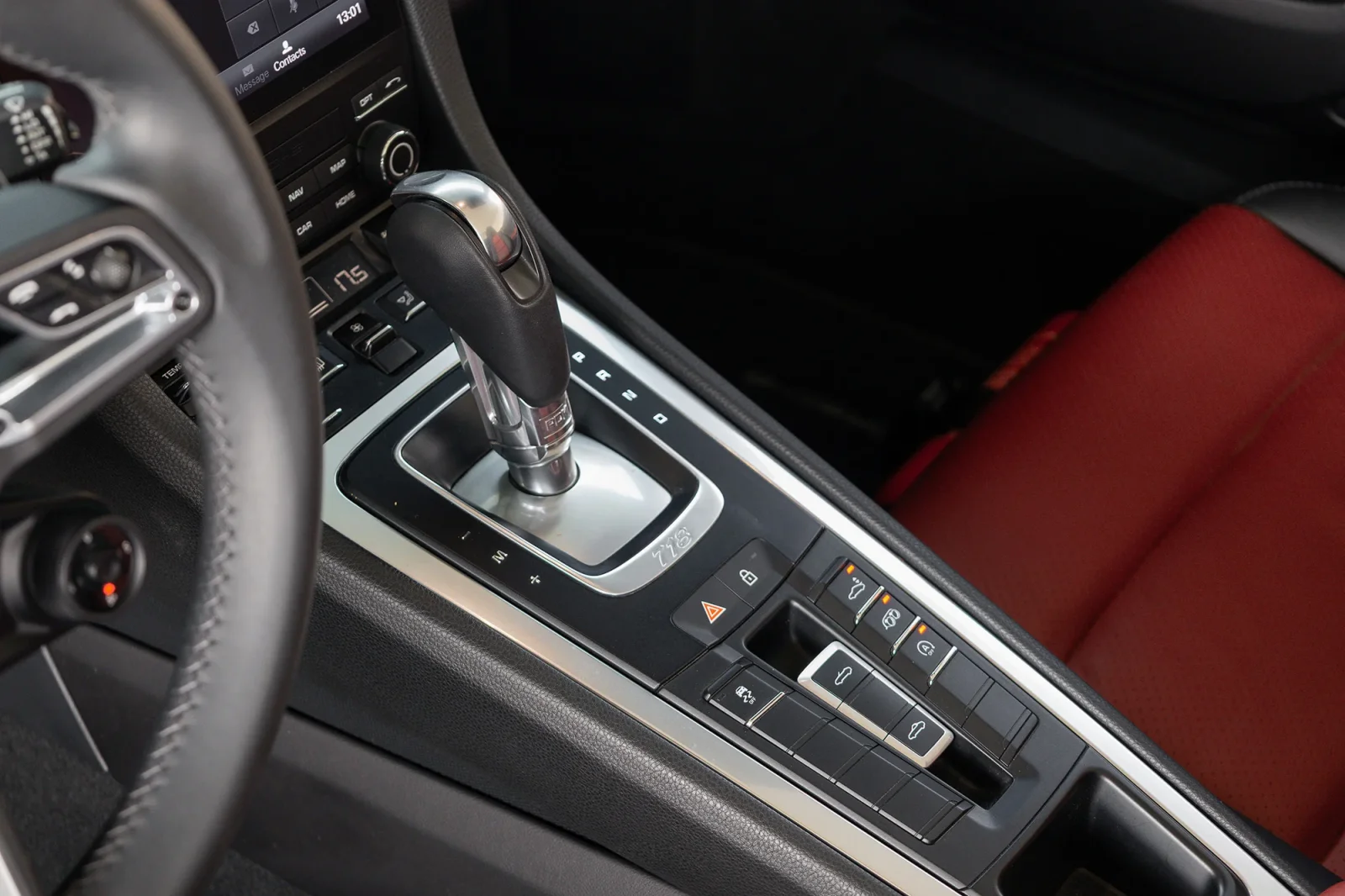 Loyer Porsche Boxster  Noir 2024 en Abou Dabi - 6 