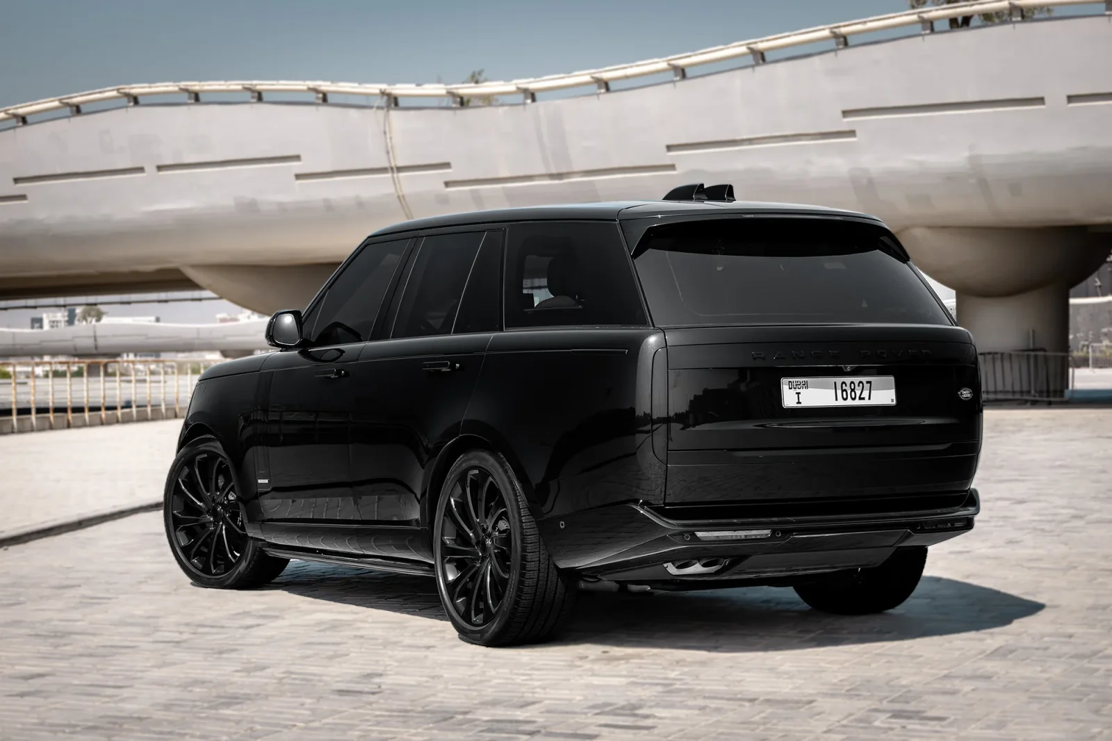 Rent Land Rover Range Rover Autobiography V8 Black 2023 in Abu Dhabi - 11 