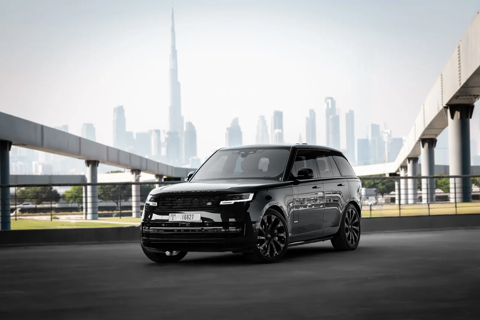 Rent Land Rover Range Rover Autobiography V8 Black 2023 in Abu Dhabi - 2 