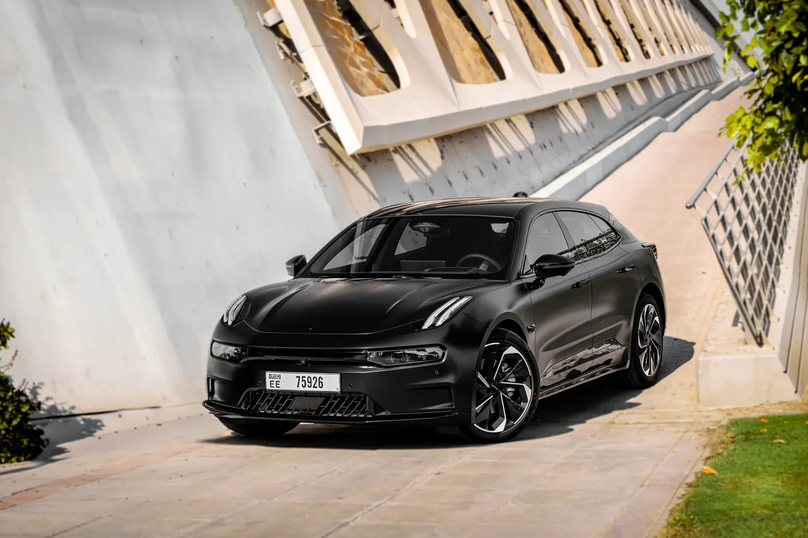 Loyer Zeekr 1  Noir 2025 en Abou Dabi - 2 