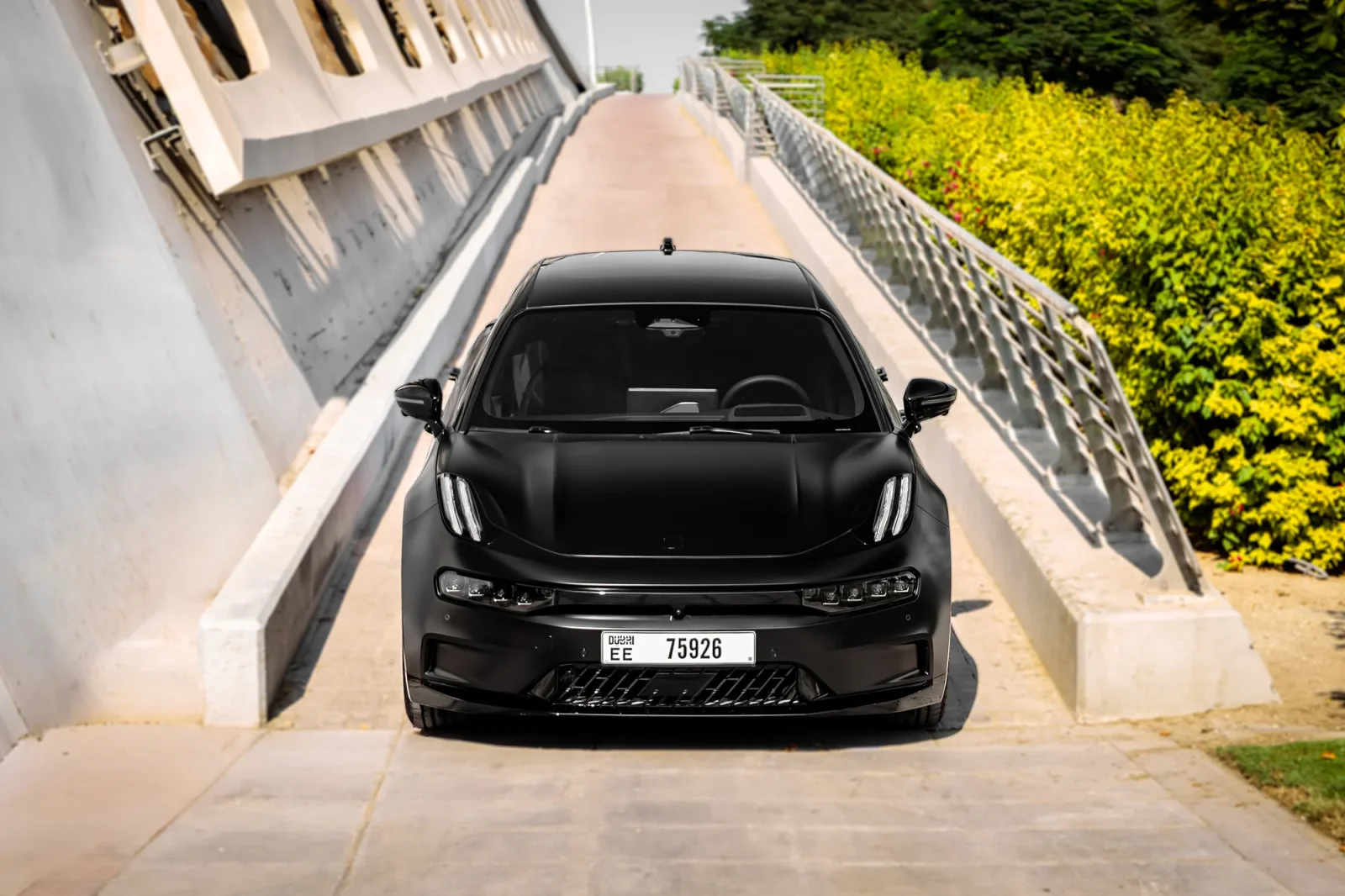 Loyer Zeekr 1  Noir 2025 en Abou Dabi - 3 