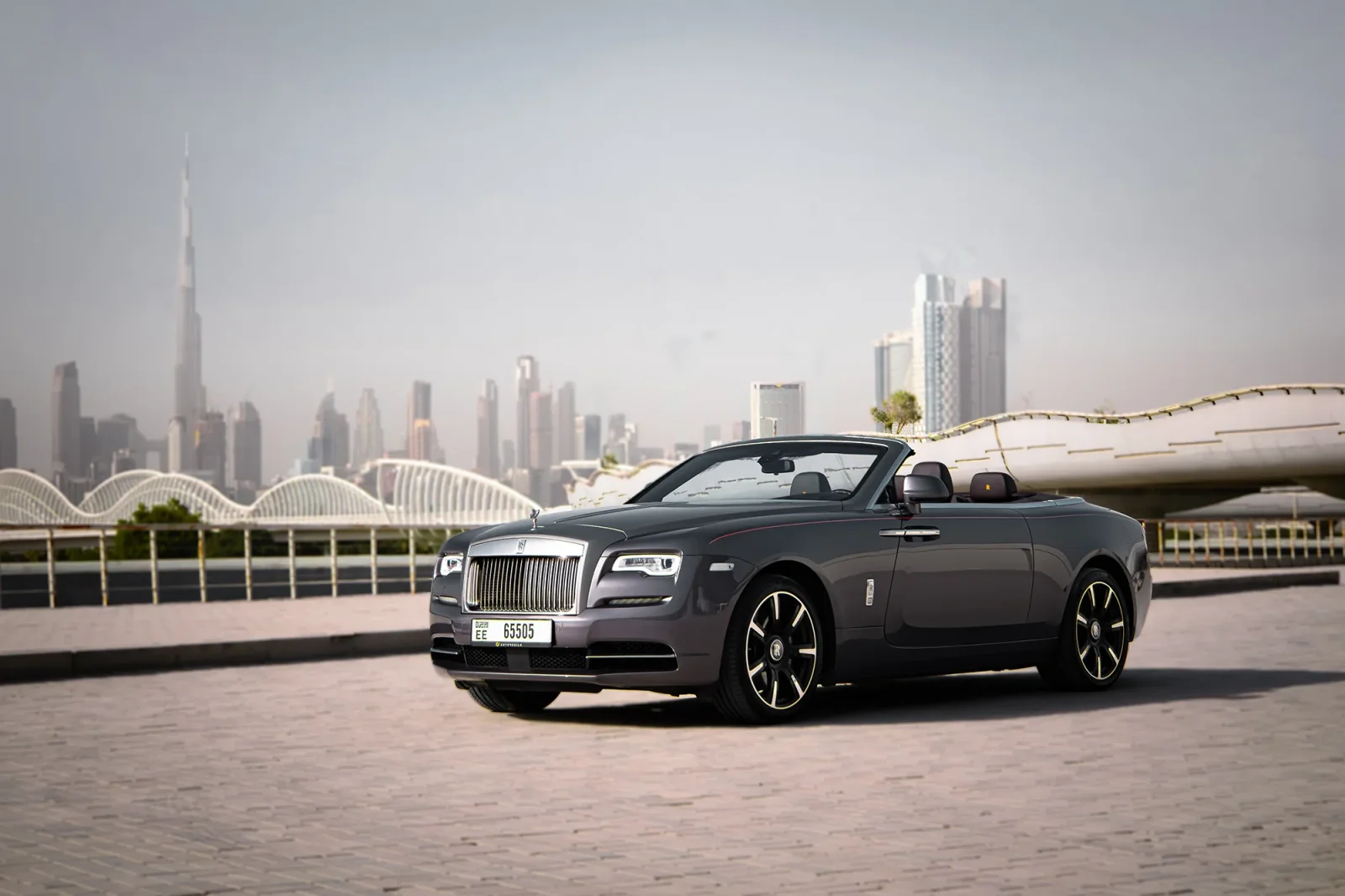 Miete Rolls-Royce Dawn  Grau 2022 in der Abu Dhabi - 12 