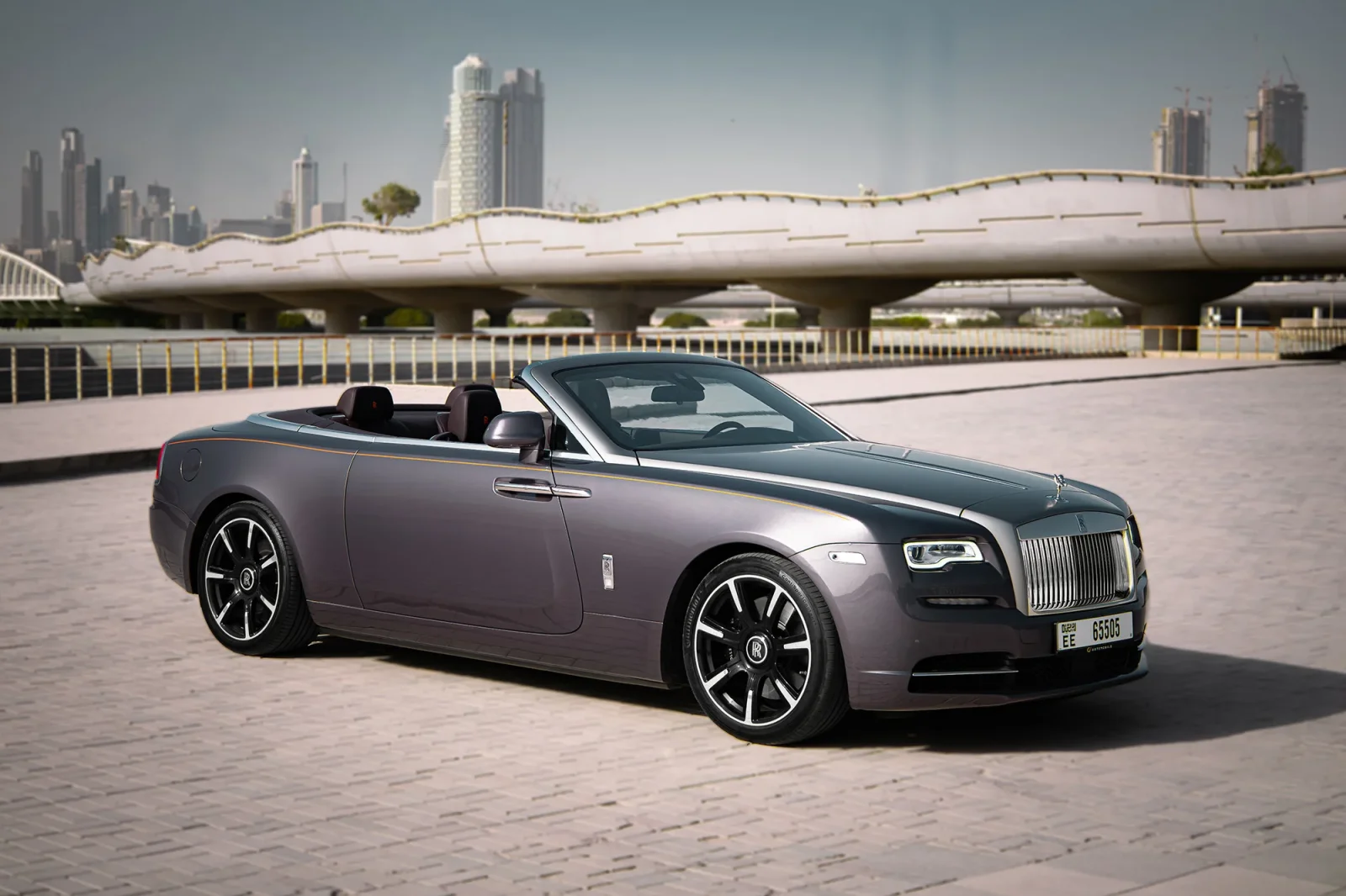 Miete Rolls-Royce Dawn  Grau 2022 in der Abu Dhabi - 10 