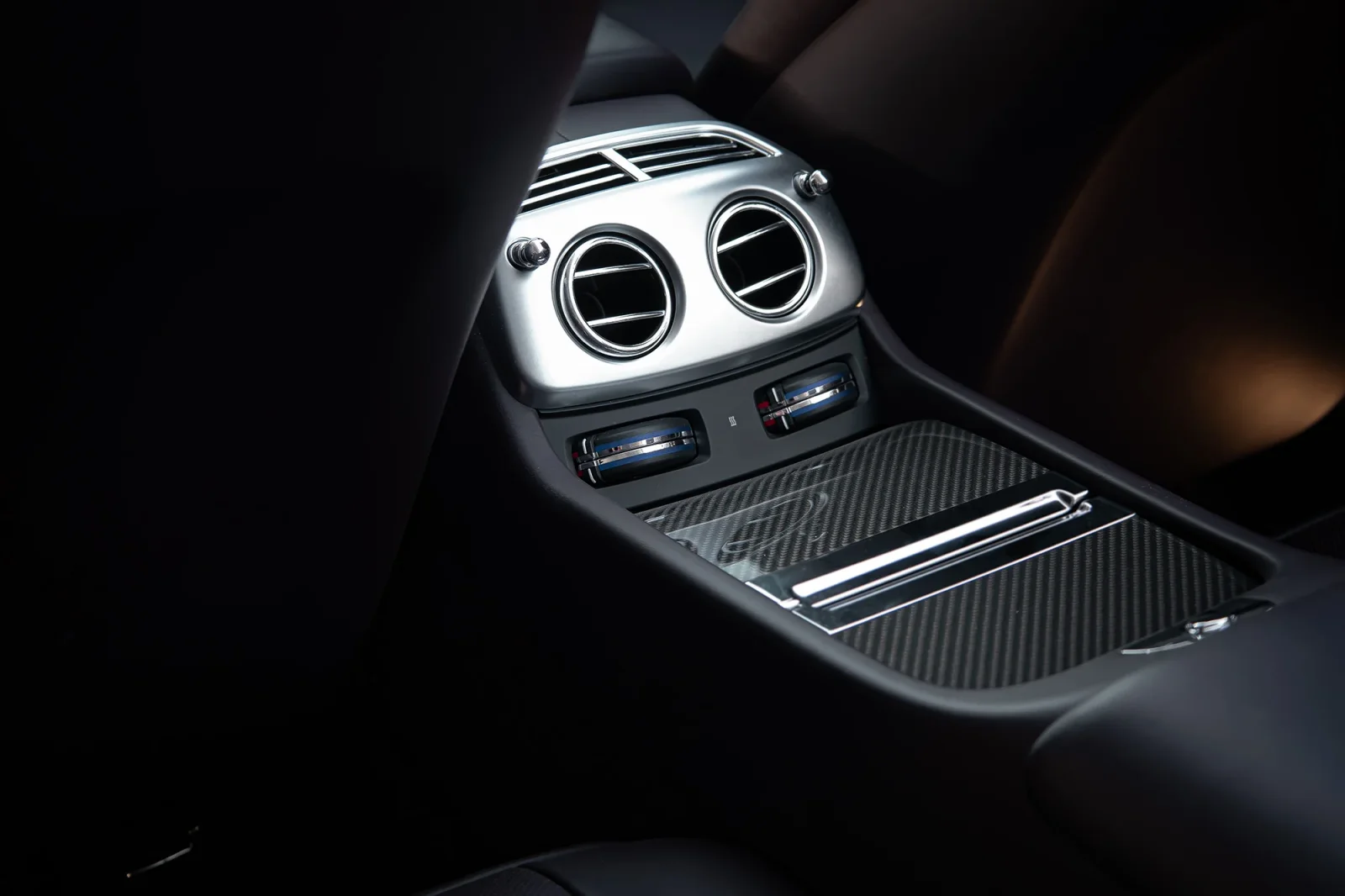 Miete Rolls-Royce Dawn  Grau 2022 in der Abu Dhabi - 6 