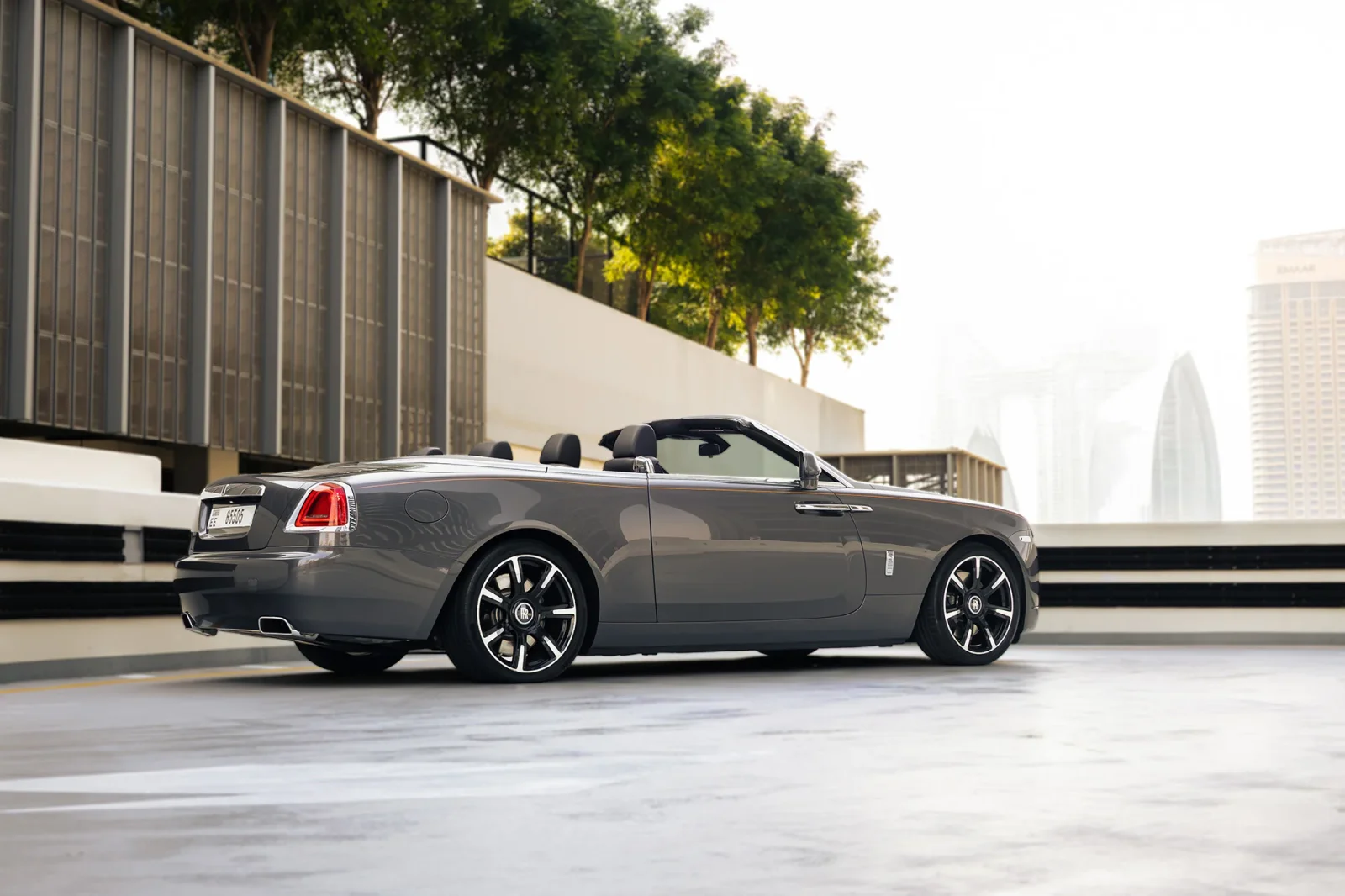 Miete Rolls-Royce Dawn  Grau 2022 in der Abu Dhabi - 7 