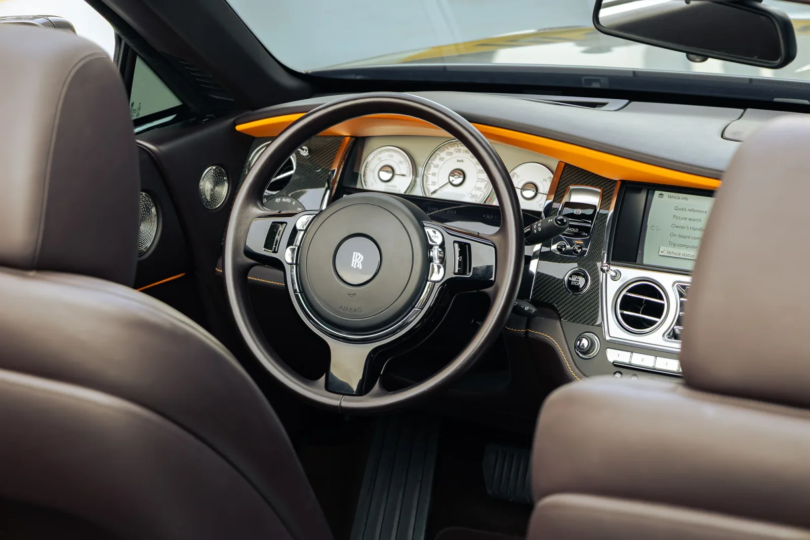 Miete Rolls-Royce Dawn  Grau 2022 in der Abu Dhabi - 9 