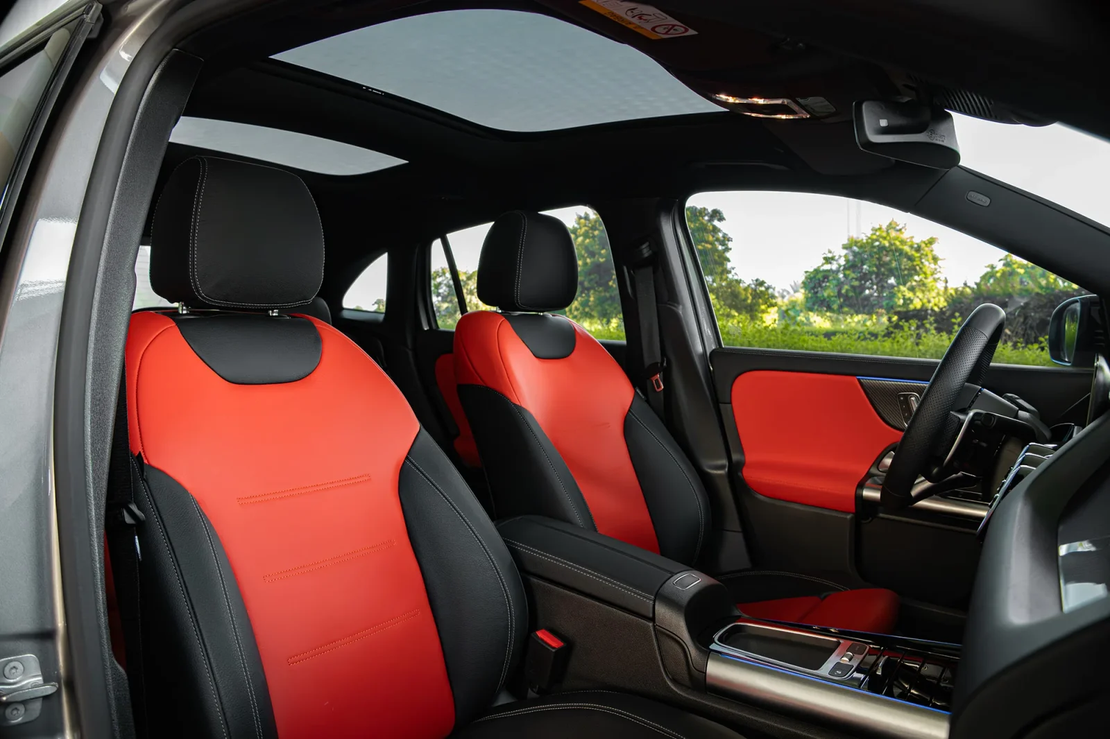 Rent Mercedes-Benz GLA-Class 35 AMG Grey 2025 in Abu Dhabi - 10 