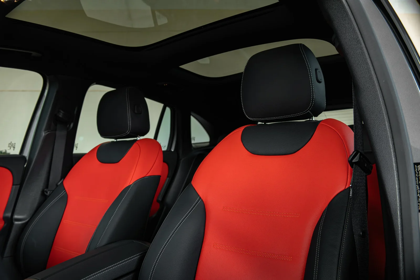 Rent Mercedes-Benz GLA-Class 35 AMG Grey 2025 in Abu Dhabi - 6 