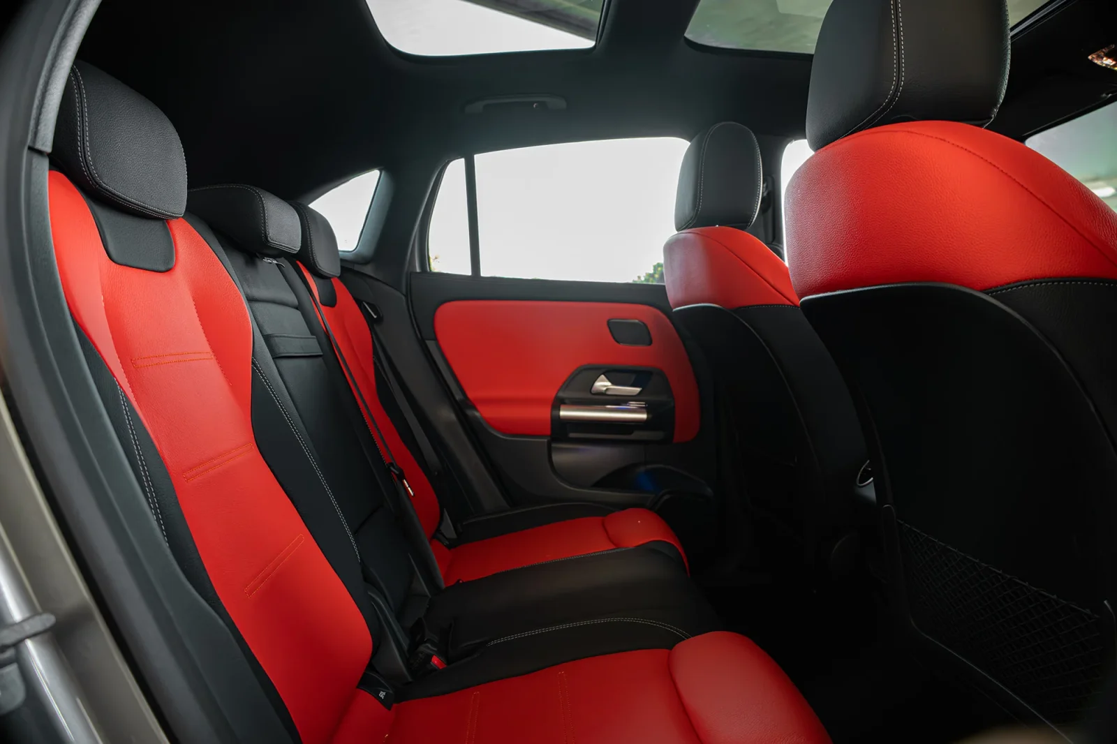 Rent Mercedes-Benz GLA-Class 35 AMG Grey 2025 in Abu Dhabi - 8 