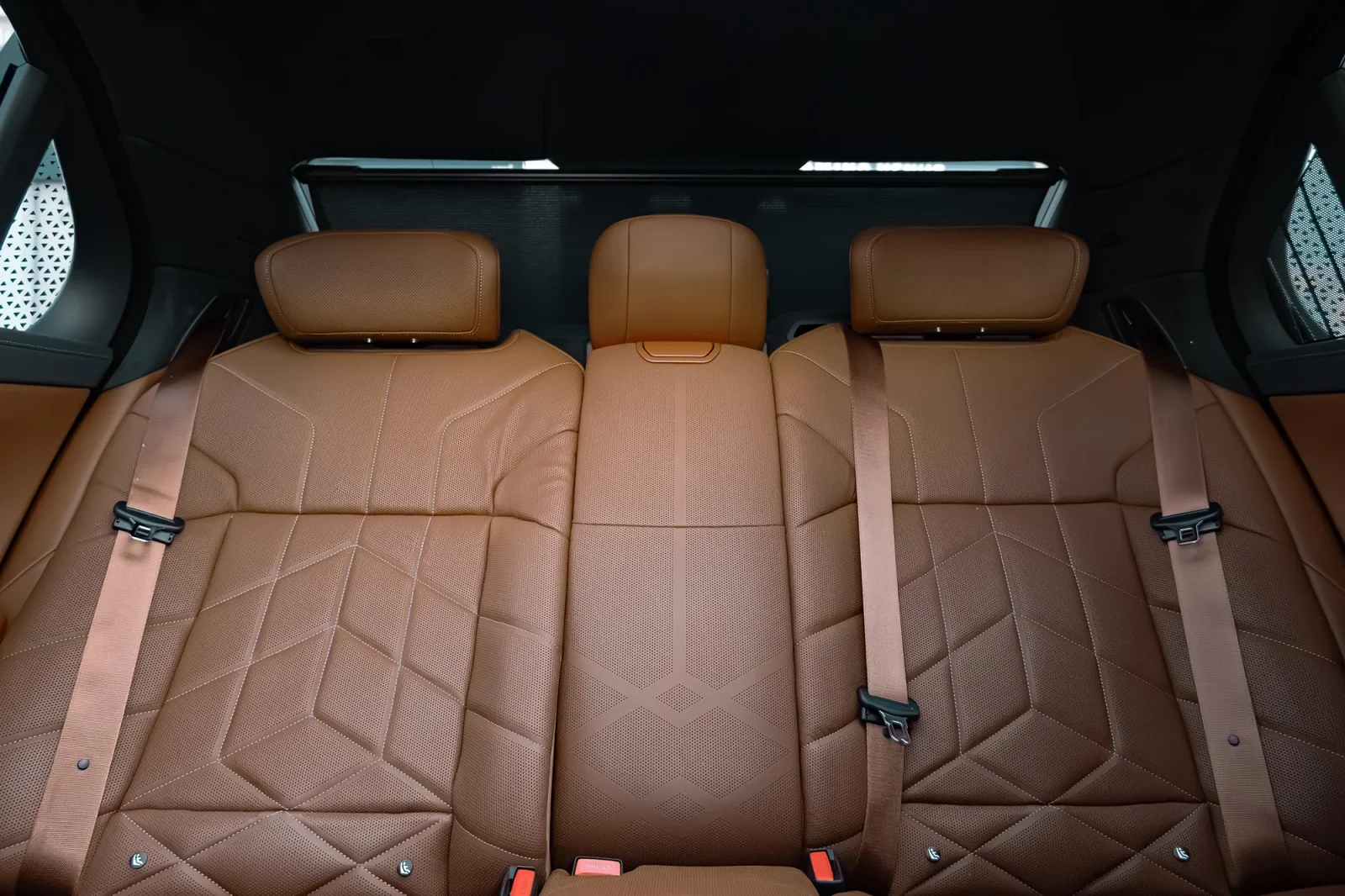 Аренда BMW 7-Series 740i Синий 2023 в Абу-Даби