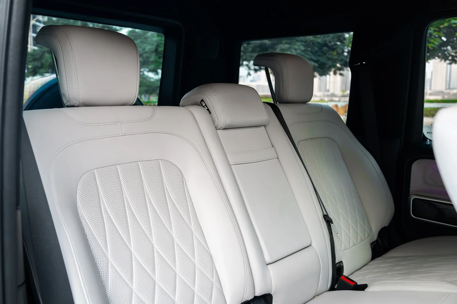 Loyer Mercedes-Benz G-Class G63 AMG Gris 2023 en Abou Dabi - 12 