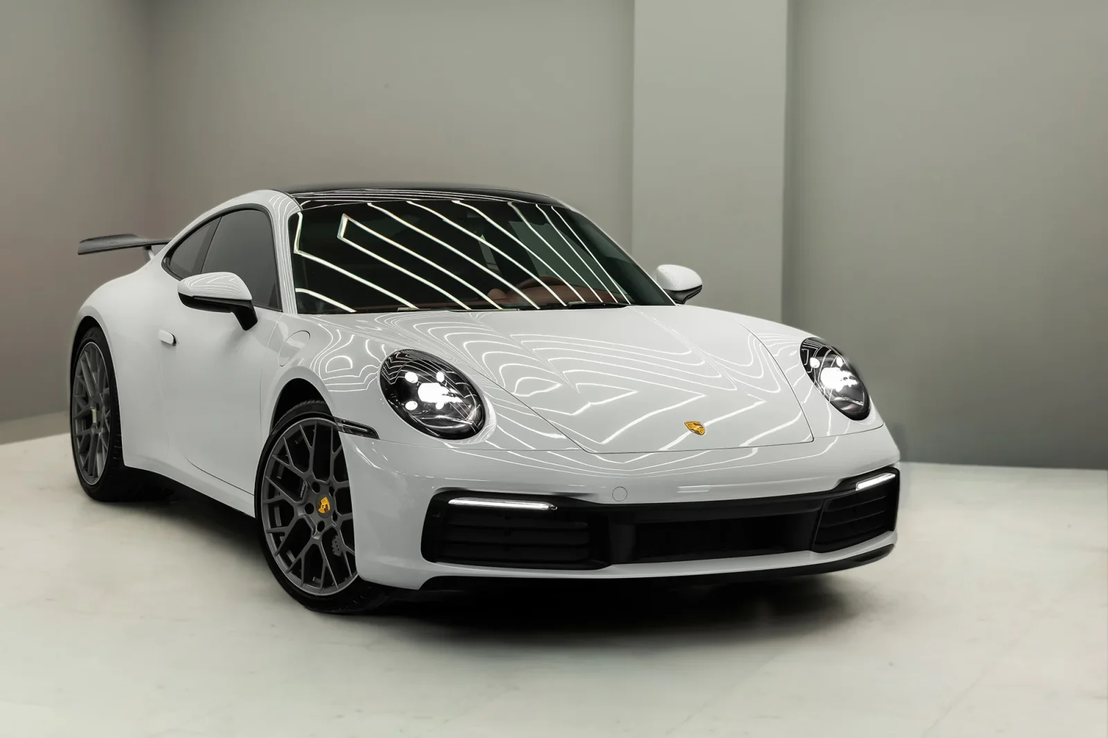 Alquiler Porsche 911  Blanco 2023 en Abu Dabi - 8 