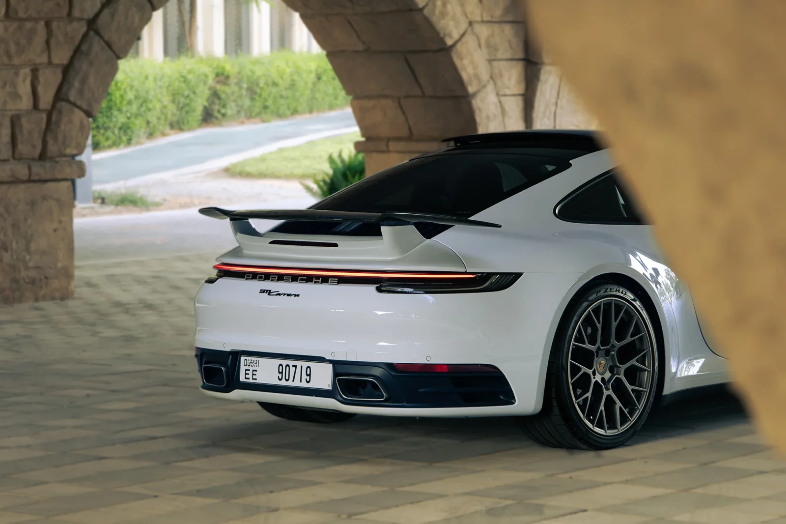 Alquiler Porsche 911  Blanco 2023 en Abu Dabi - 11 
