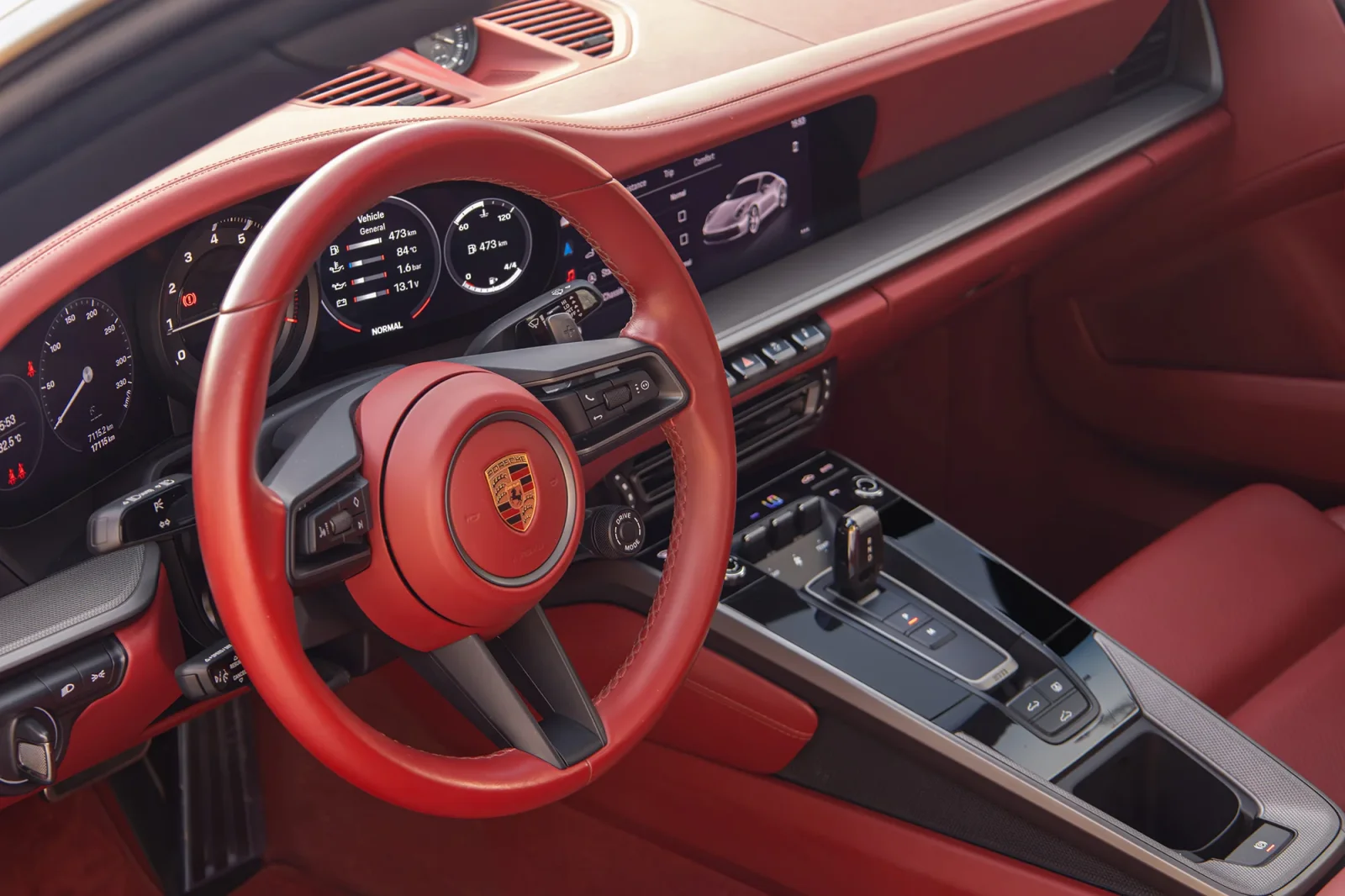 Alquiler Porsche 911  Blanco 2023 en Abu Dabi - 4 