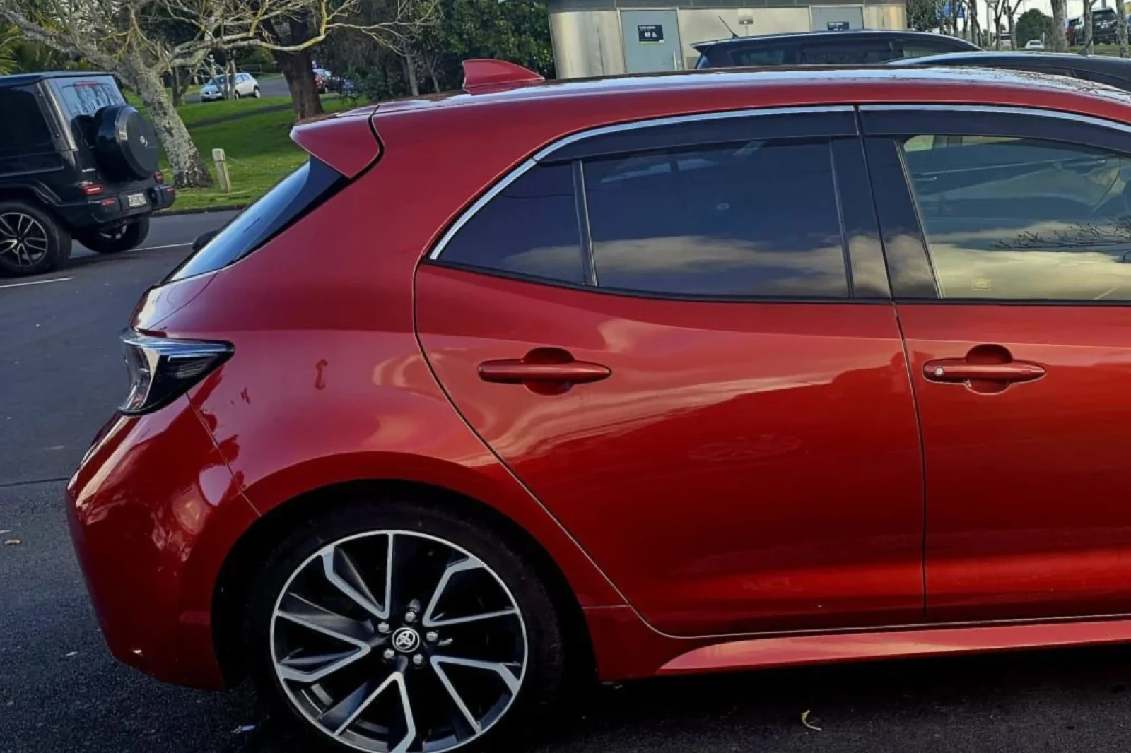 Huren Toyota Corolla Sport Rood 2019 in Mangere - 5 