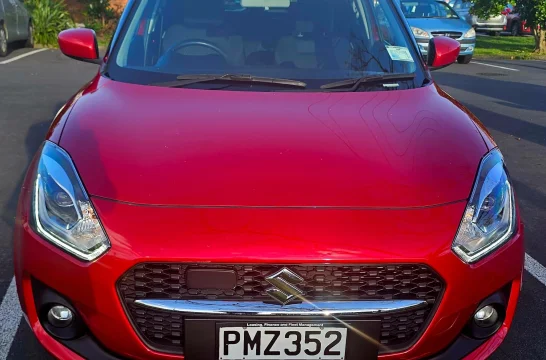 Suzuki Swift Rood 2022