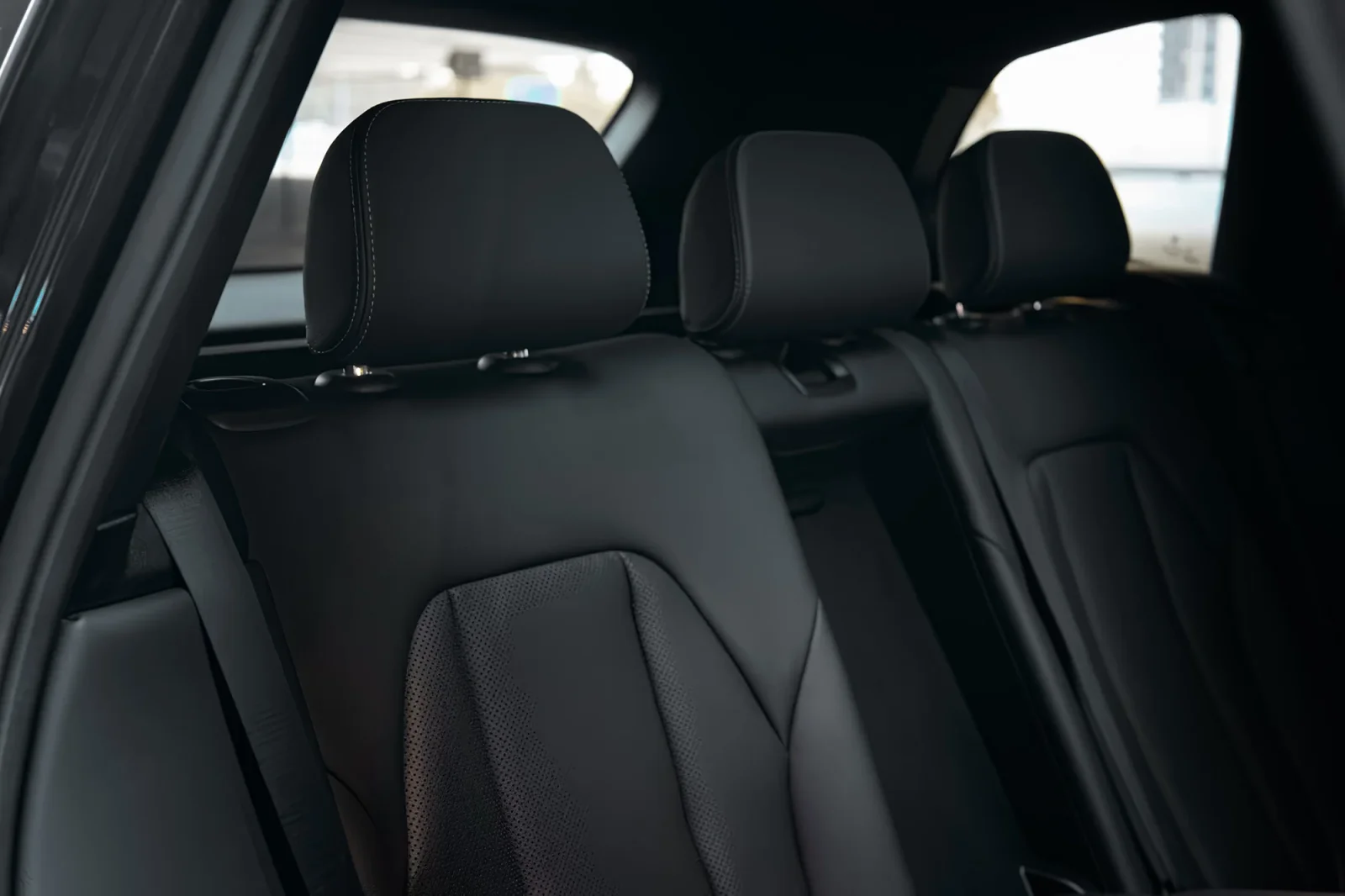 Huren BMW X3  Grijs 2024 in Abu Dhabi - 5 