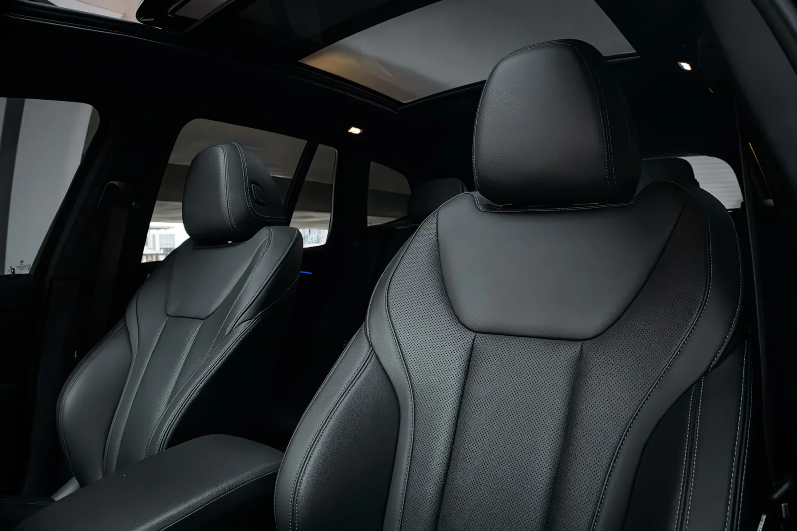 Huren BMW X3  Grijs 2024 in Abu Dhabi - 6 