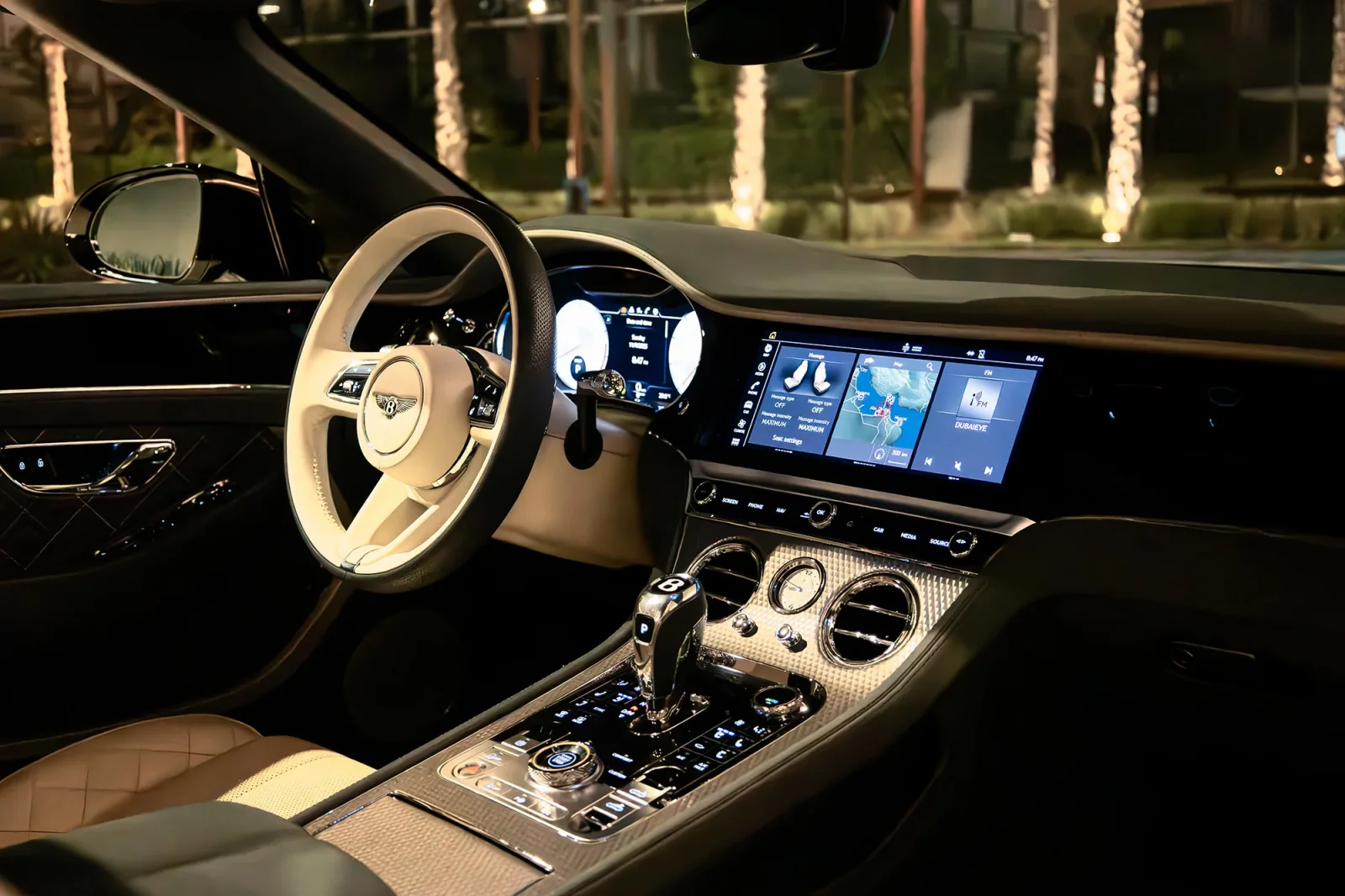 Loyer Bentley Continental GT Mulliner  Blanc 2022 en Abou Dabi - 4 