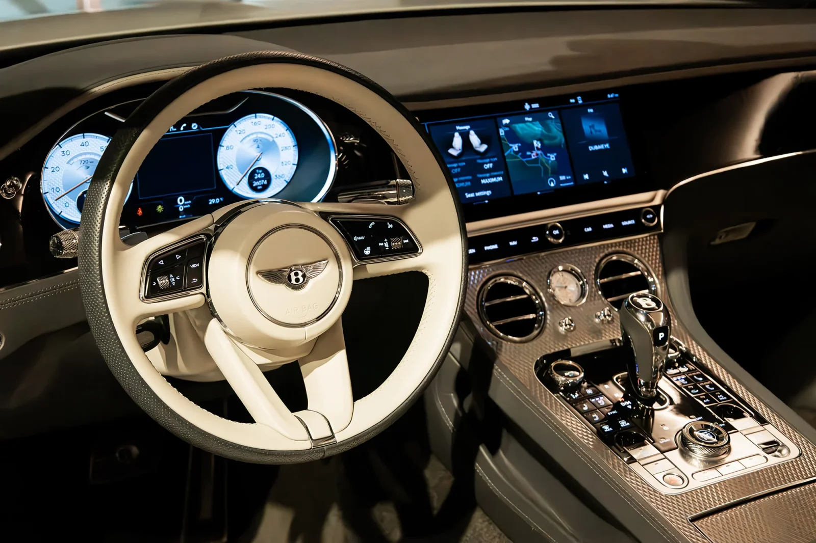 Loyer Bentley Continental GT Mulliner  Blanc 2022 en Abou Dabi - 5 