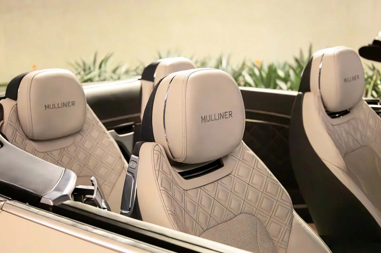 Loyer Bentley Continental GT Mulliner  Blanc 2022 en Abou Dabi - 8 