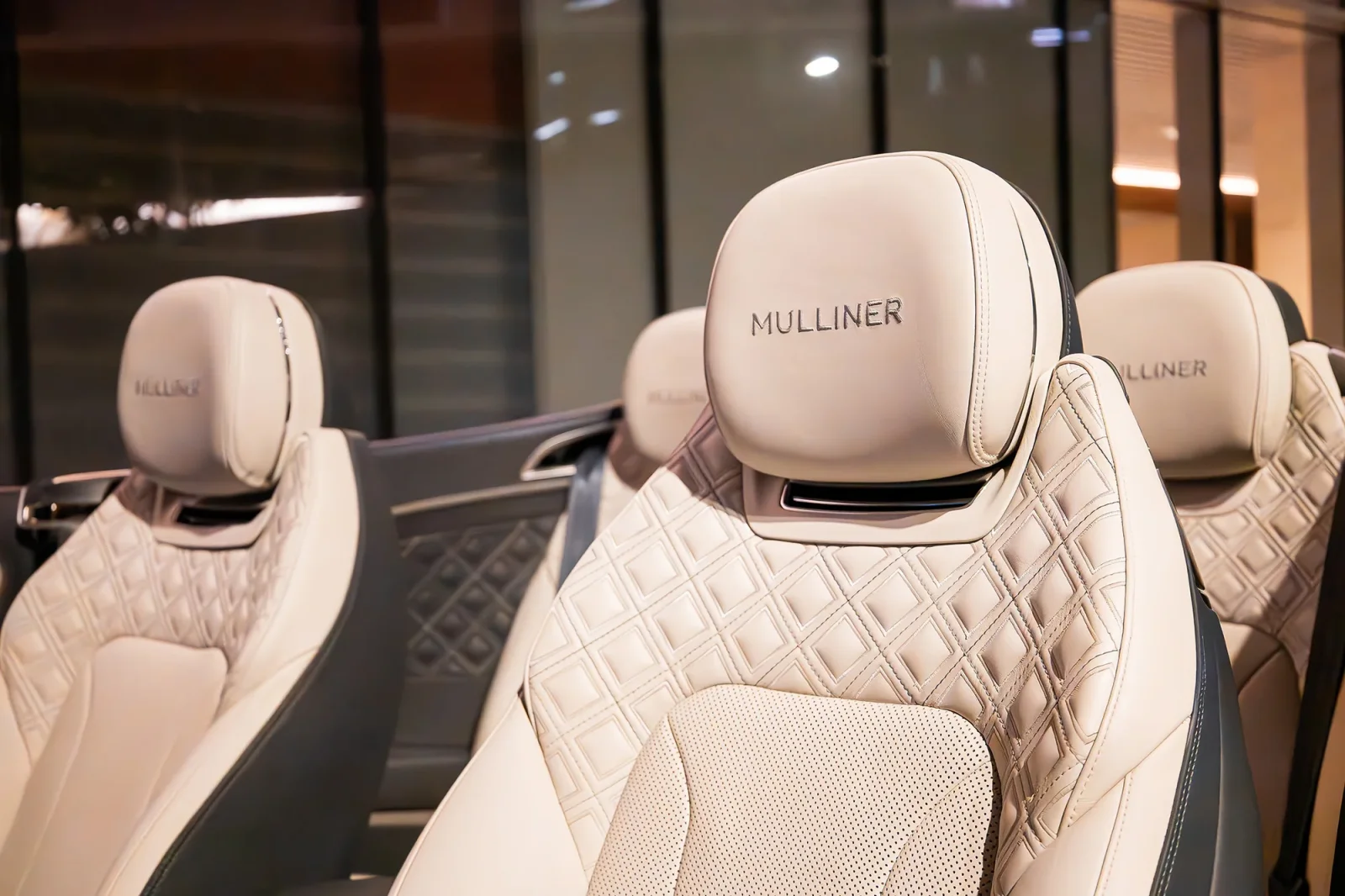 Loyer Bentley Continental GT Mulliner  Blanc 2022 en Abou Dabi - 7 