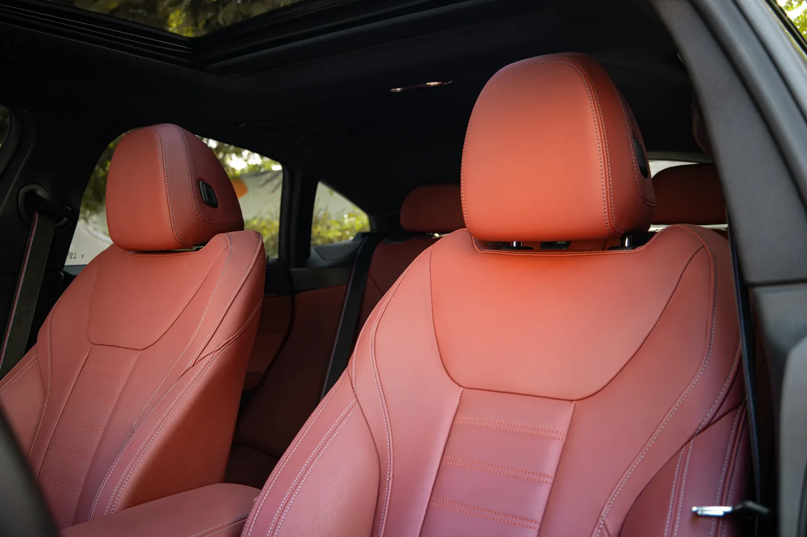 Alquiler BMW M4 440 Gran Coupe Gris 2024 en Abu Dabi - 11 